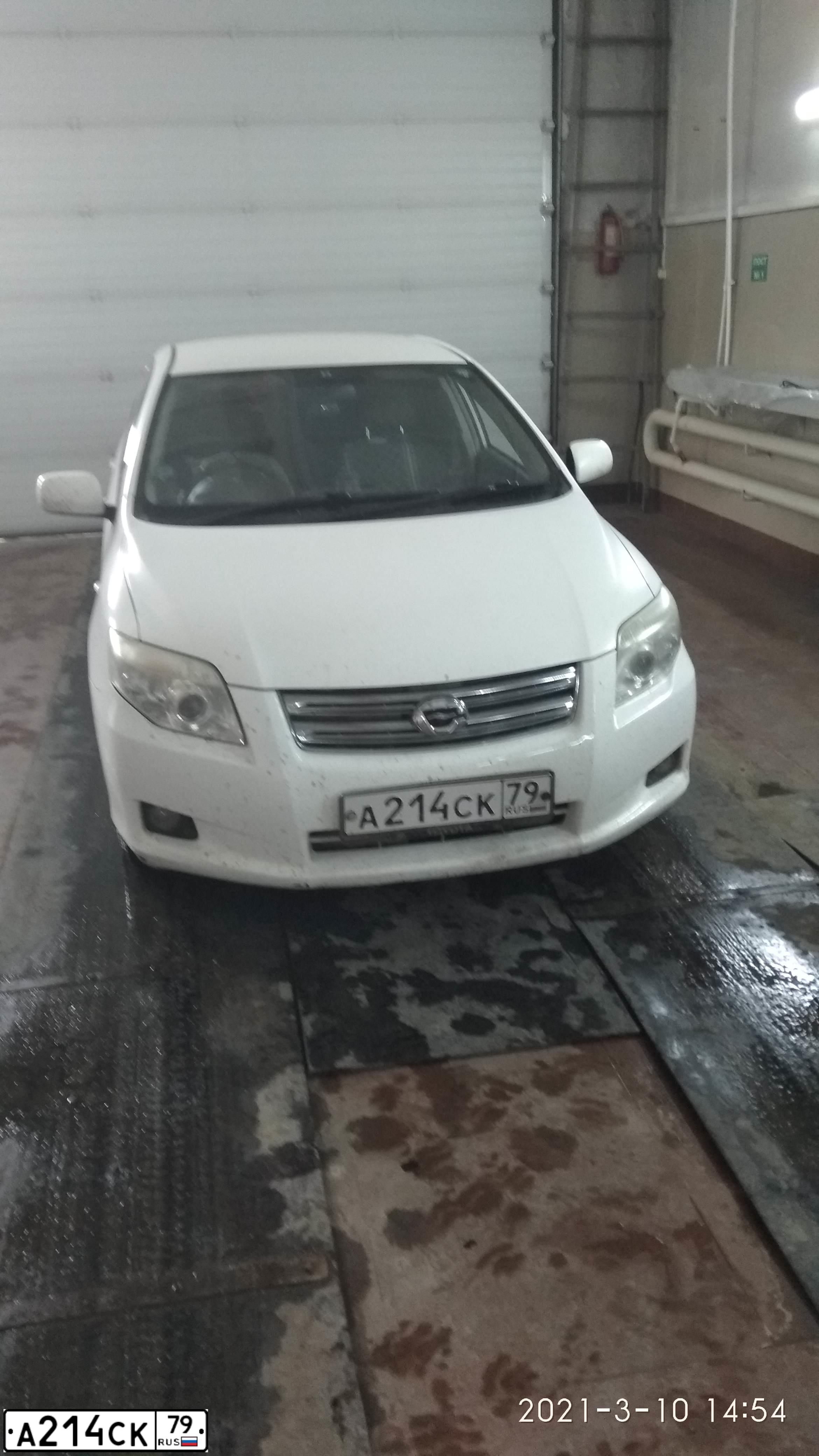 Фото автомобиля TOYOTA COROLLA, 2008 — госномер Р255УХ27