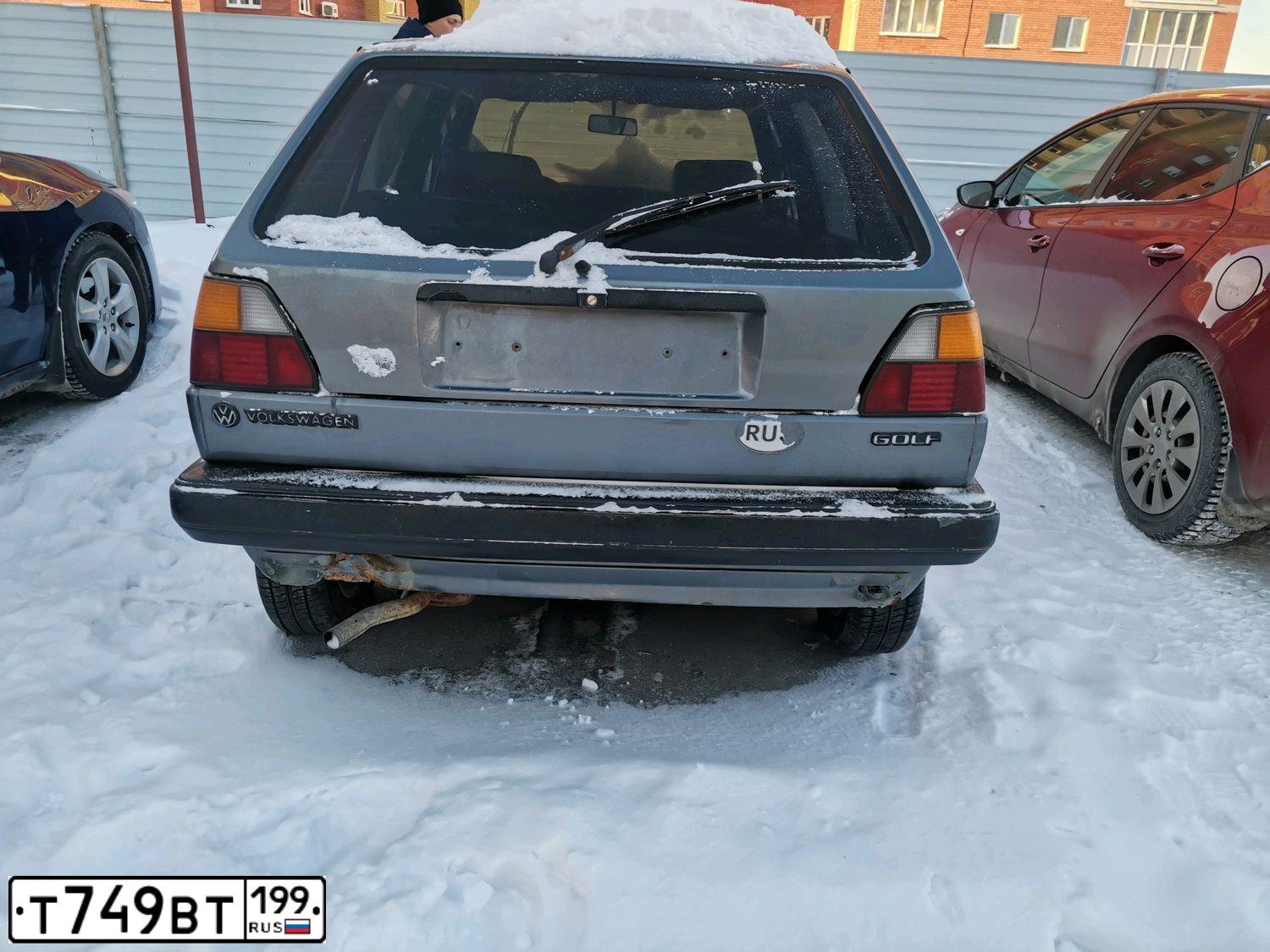 Фото автомобиля VOLKSWAGEN GOLF, 1996 — госномер Х565ТА77. Цвет: ЧЕРНЫЙ