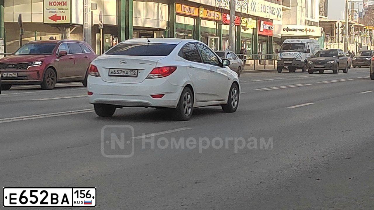 Фото автомобиля OPEL ASTRA, 2006 — госномер Е652ВА156. Цвет: СЕРЕБРИСТЫЙ