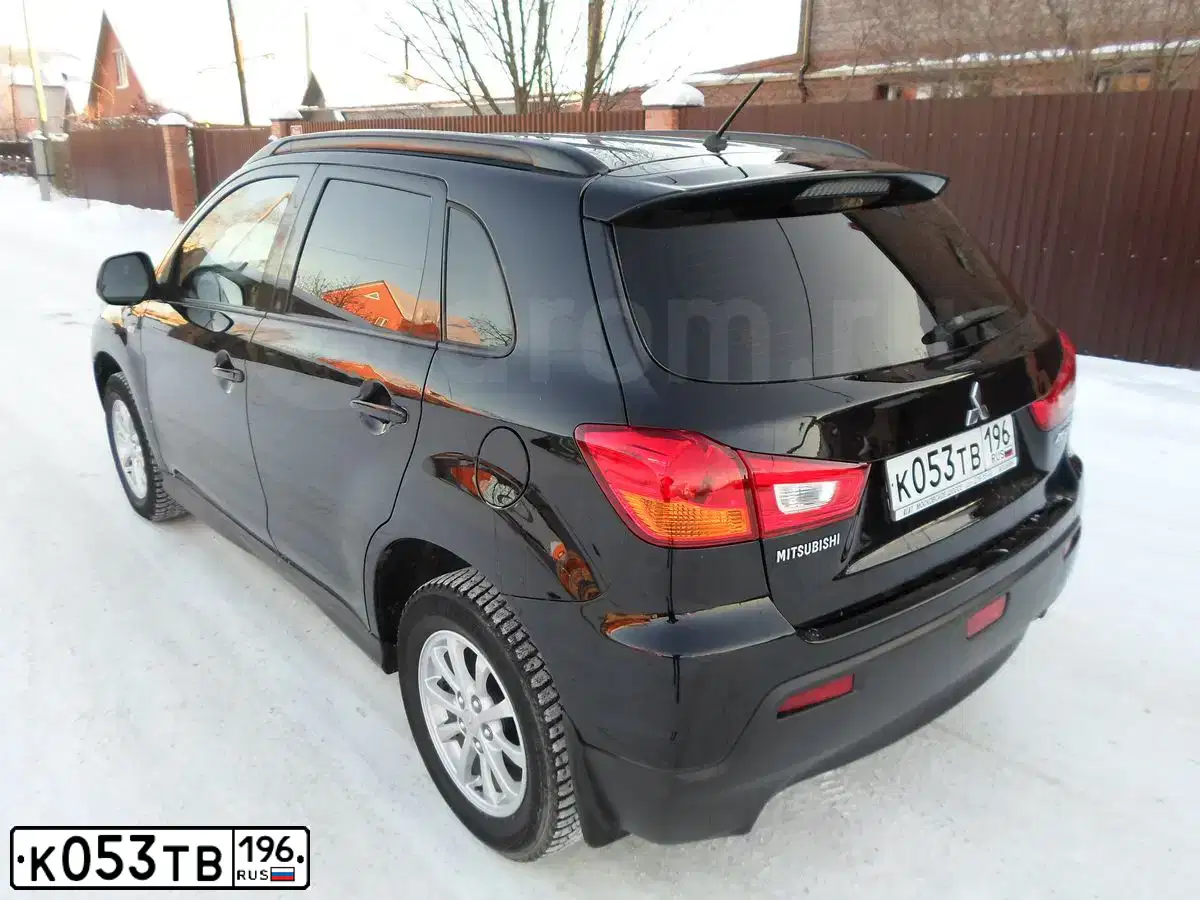 Фото автомобиля MITSUBISHI ASX, 2010 — госномер А557УТ152. Цвет: ЧЕРНЫЙ