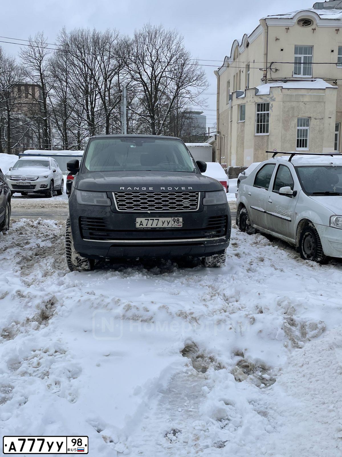 Фото автомобиля LANDROVER RANGE ROVER, 2018 — госномер А701АА48. Цвет: ТЕМНО-СЕРЫЙ