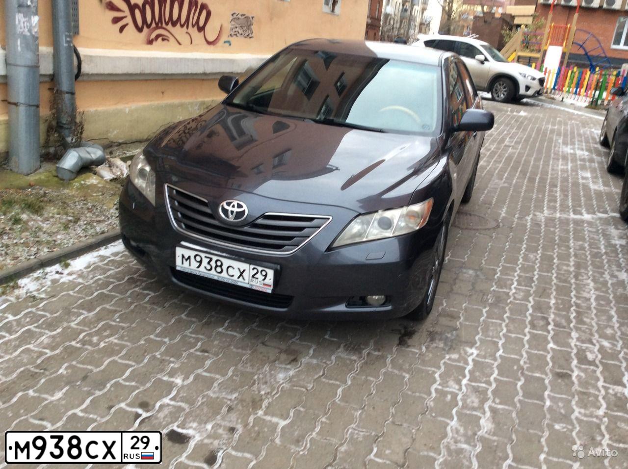Фото автомобиля TOYOTA CAMRY, 2006 — госномер О883ВН29. Цвет: СЕРЫЙ