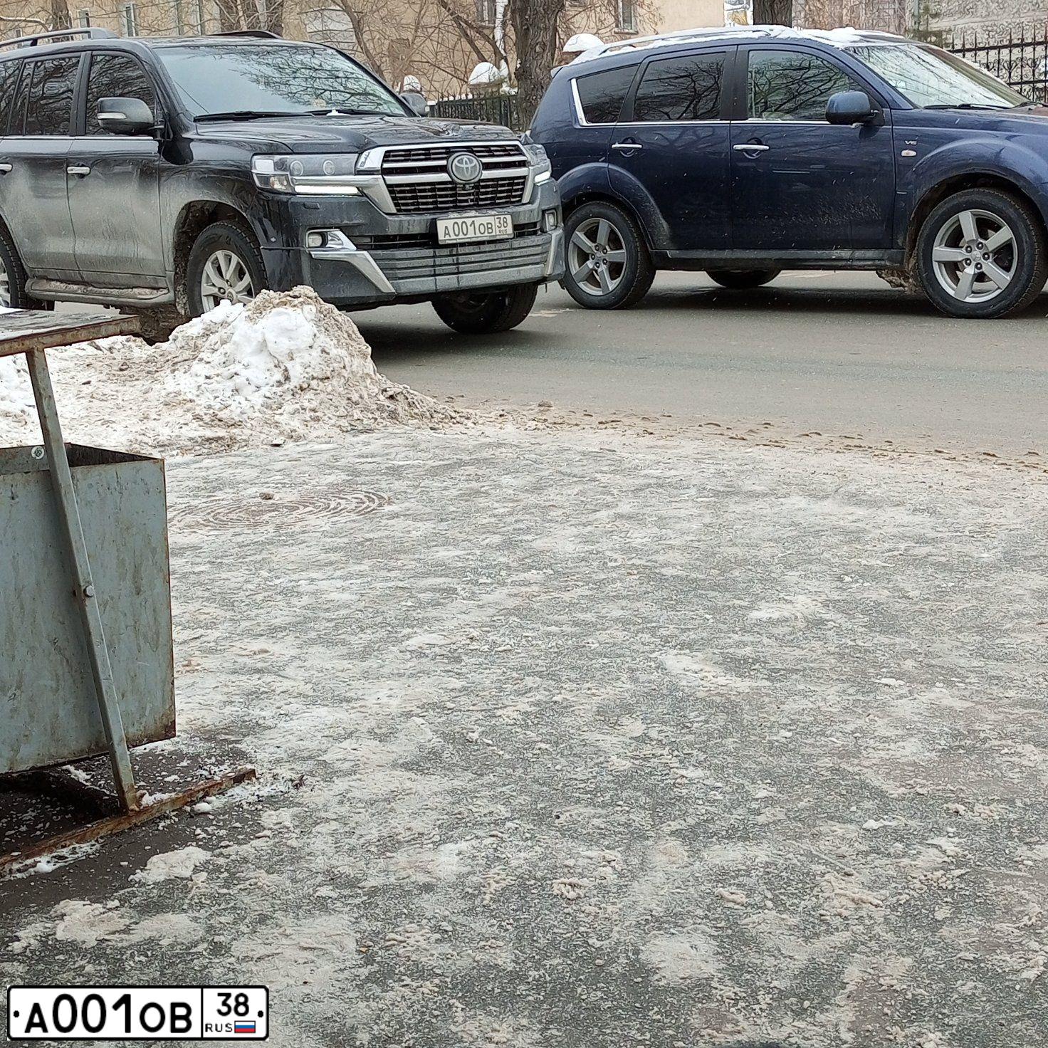 Фото автомобиля FORD FOCUS, 2006 — госномер О960ВХ138. Цвет: серебристый