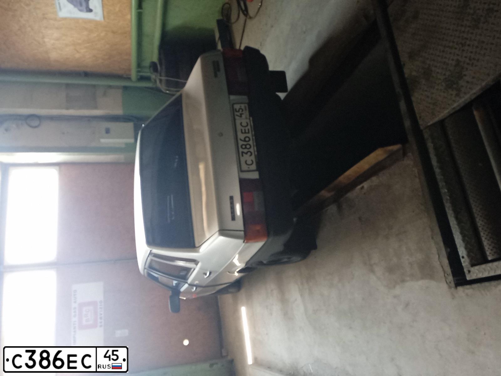 Фото автомобиля LADA 2109 SAMARA, 2002 — госномер С386ЕС45. Цвет: СВЕТЛО-СЕРЕБРИСТЫЙ МЕТАЛЛ