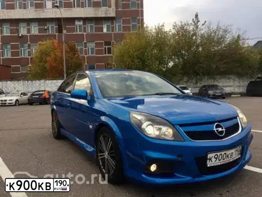 Фото автомобиля OPEL VECTRA, 2008 — госномер Т305СР76. Цвет: СИНИЙ