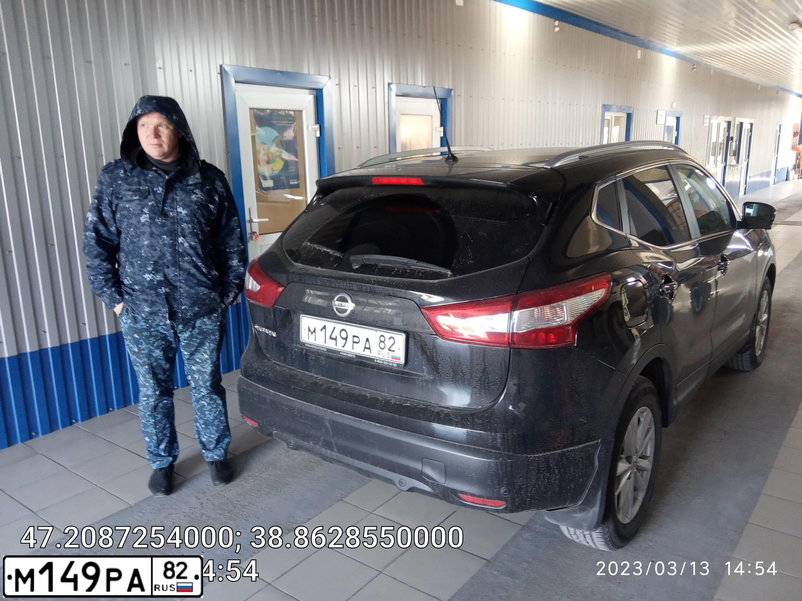 Фото автомобиля NISSAN QASHQAI, 2014 — госномер Р505ЕТ761. Цвет: ЧЕРНЫЙ