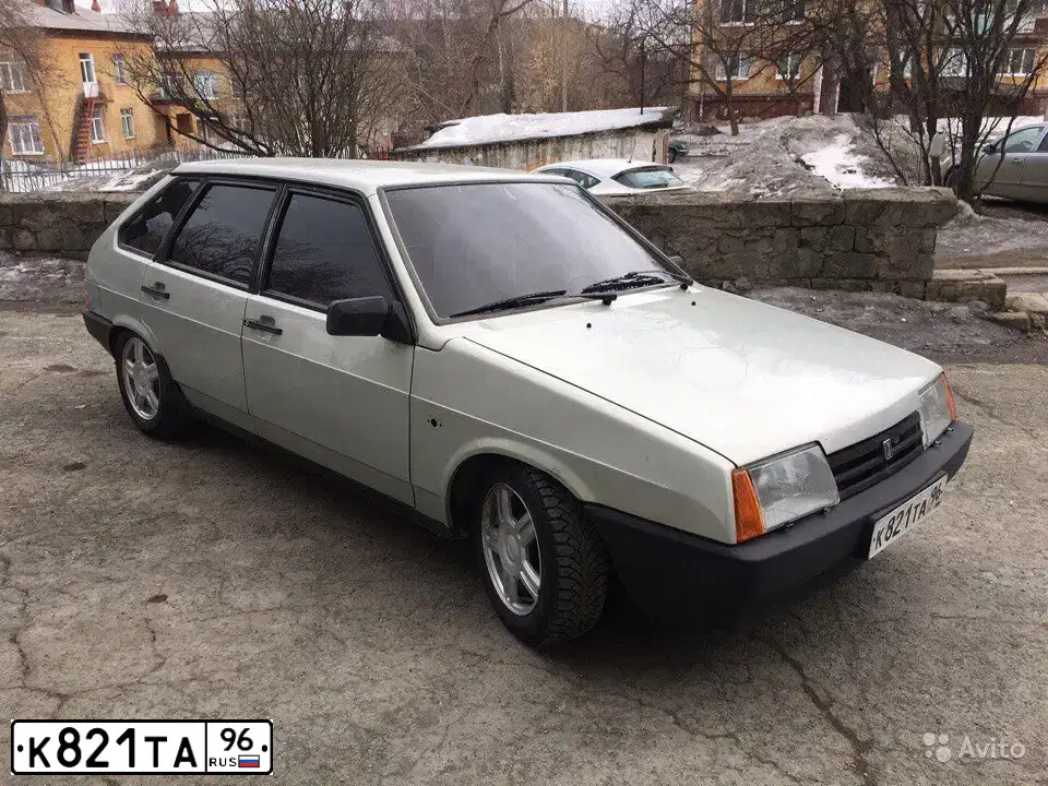 Фото автомобиля LADA 2109, 2002 — госномер Е603ХР196