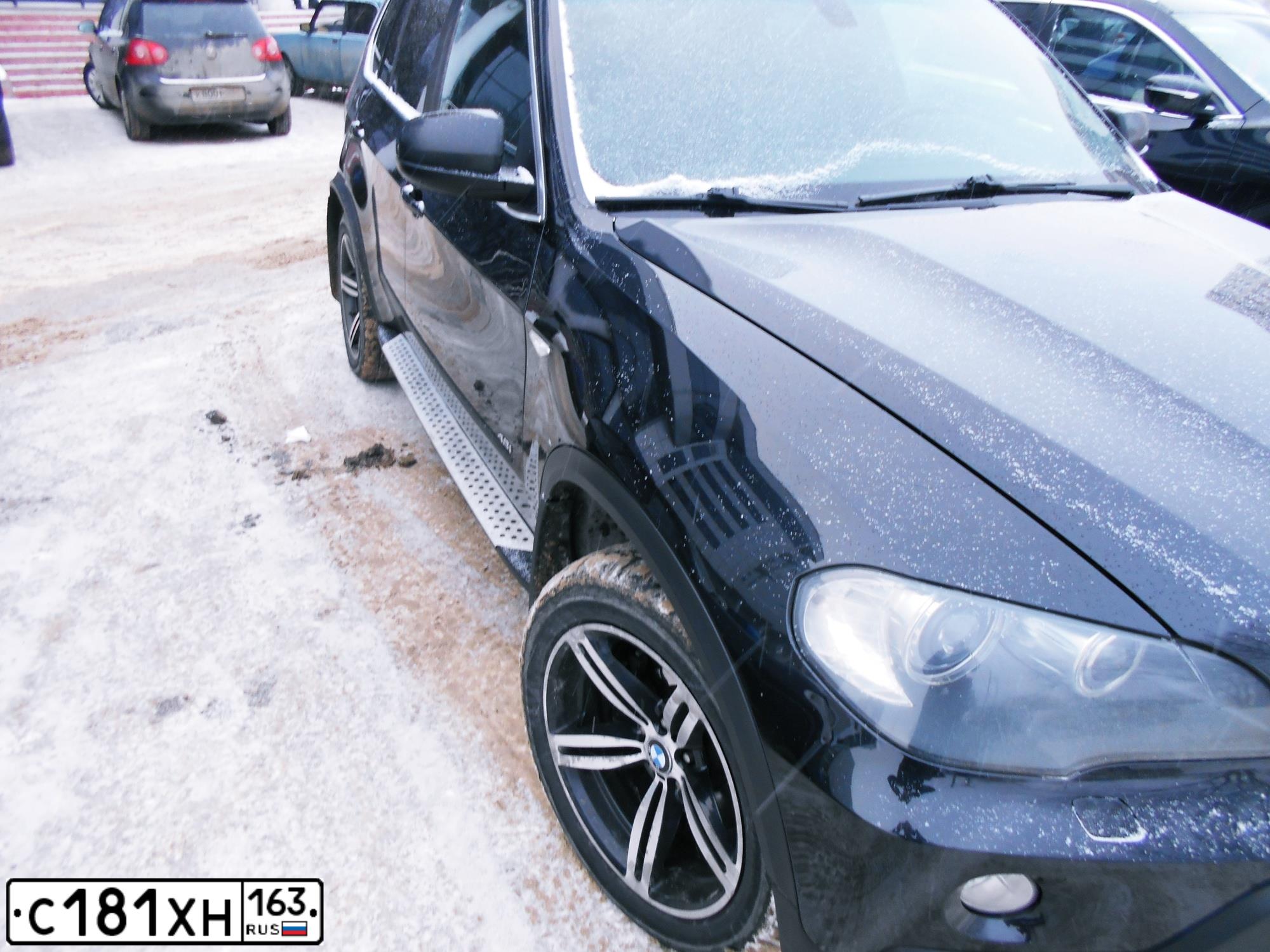Фото автомобиля BMW X5, 2007 — госномер Т211УМ154. Цвет: ЧЕРНЫЙ