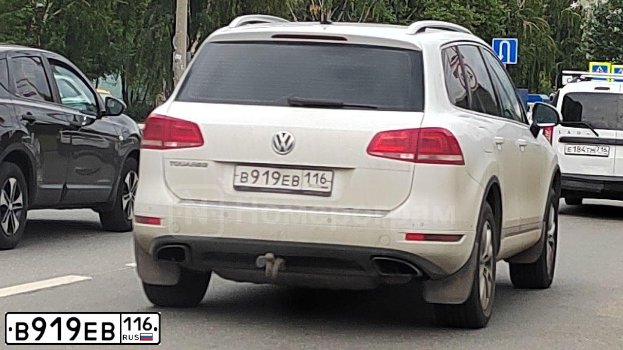Фото автомобиля БМВ 523I, 2010 — госномер Х690КЕ07. Цвет: СЕРЫЙ