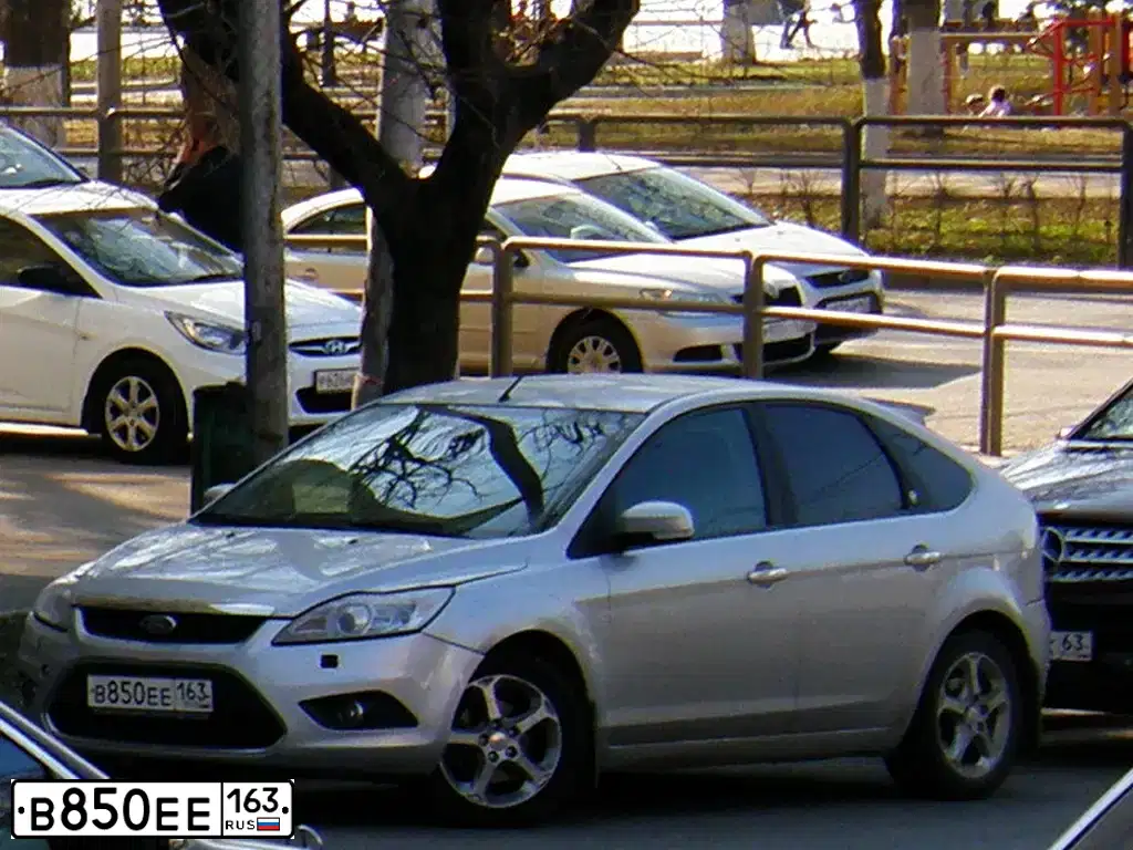Фото автомобиля FORD FOCUS, 2008 — госномер В850ЕЕ163. Цвет: СЕРЕБРИСТЫЙ