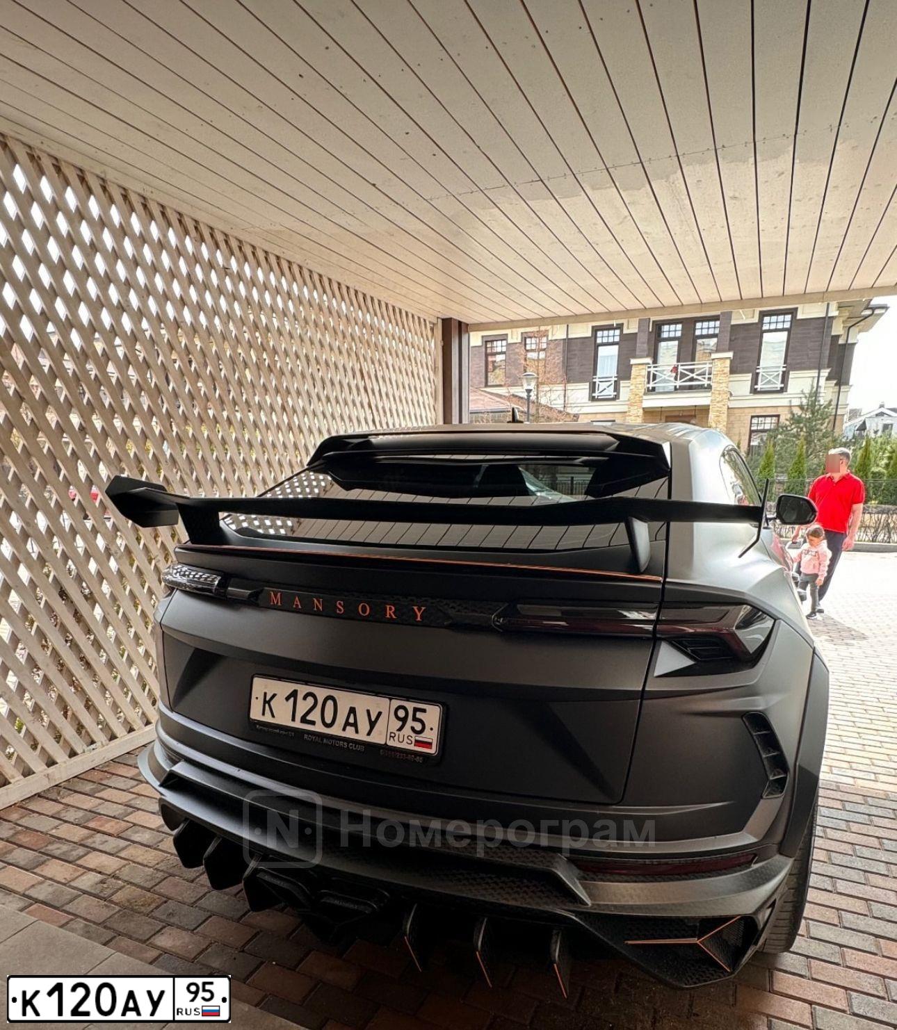 Фото автомобиля LAMBORGHINI URUS, 2018 — госномер А001АА50. Цвет: ЧЕРНЫЙ