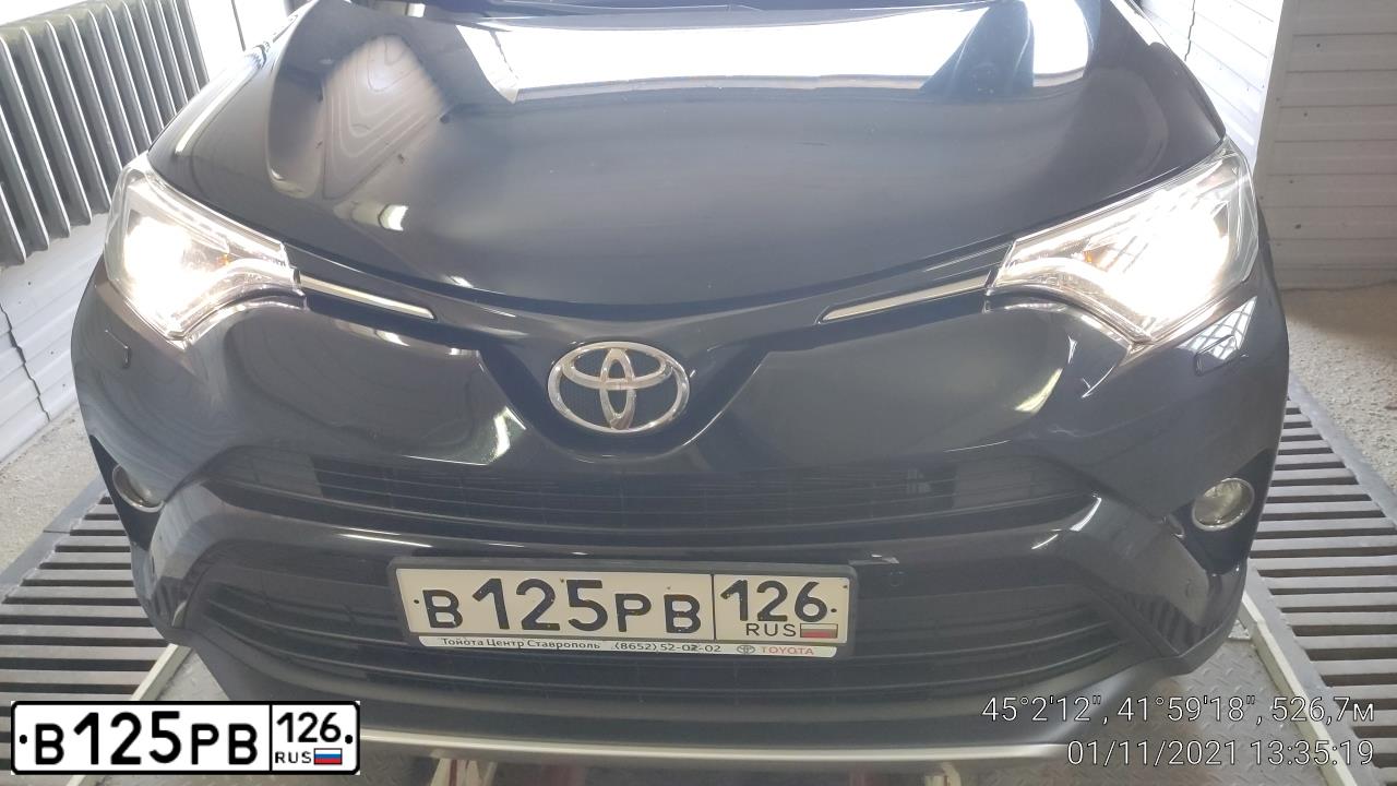 Фото автомобиля TOYOTA RAV4, 2017 — госномер В125РВ126. Цвет: ЧЕРНЫЙ МЕТАЛЛИК