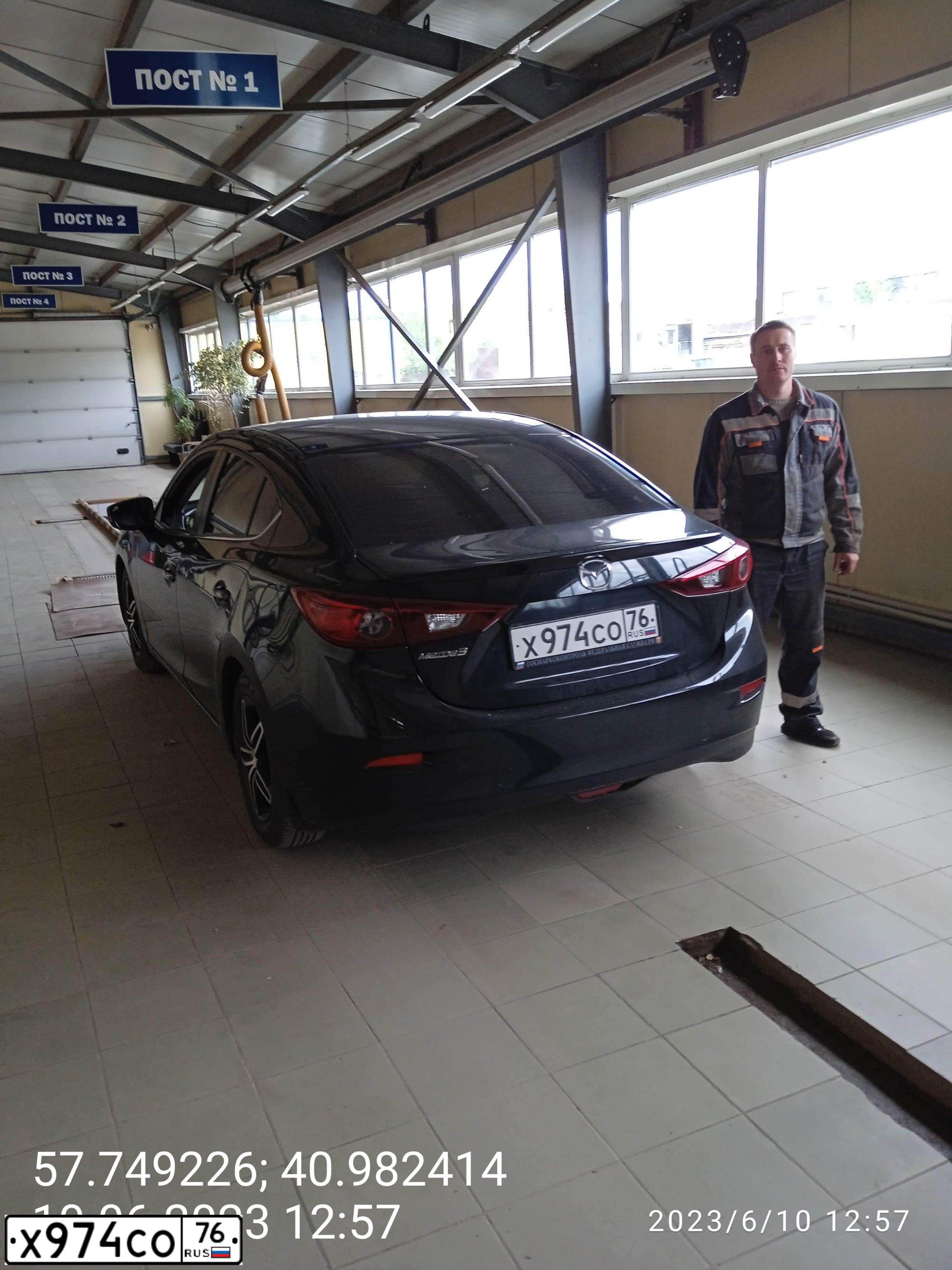 Фото автомобиля MAZDA 3, 2014 — госномер О939УУ44. Цвет: ЧЕРНЫЙ