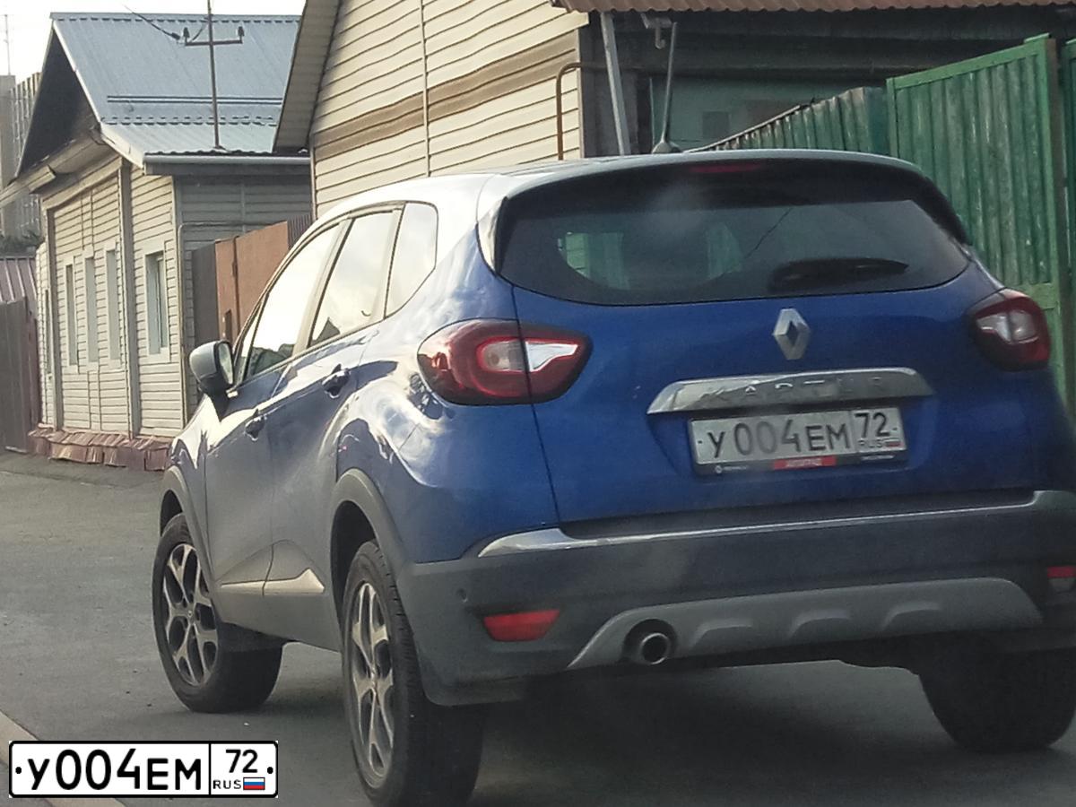 Фото автомобиля RENAULT KAPTUR, 2020 — госномер У004ЕМ72. Цвет: МНОГОЦВЕТНЫЙ