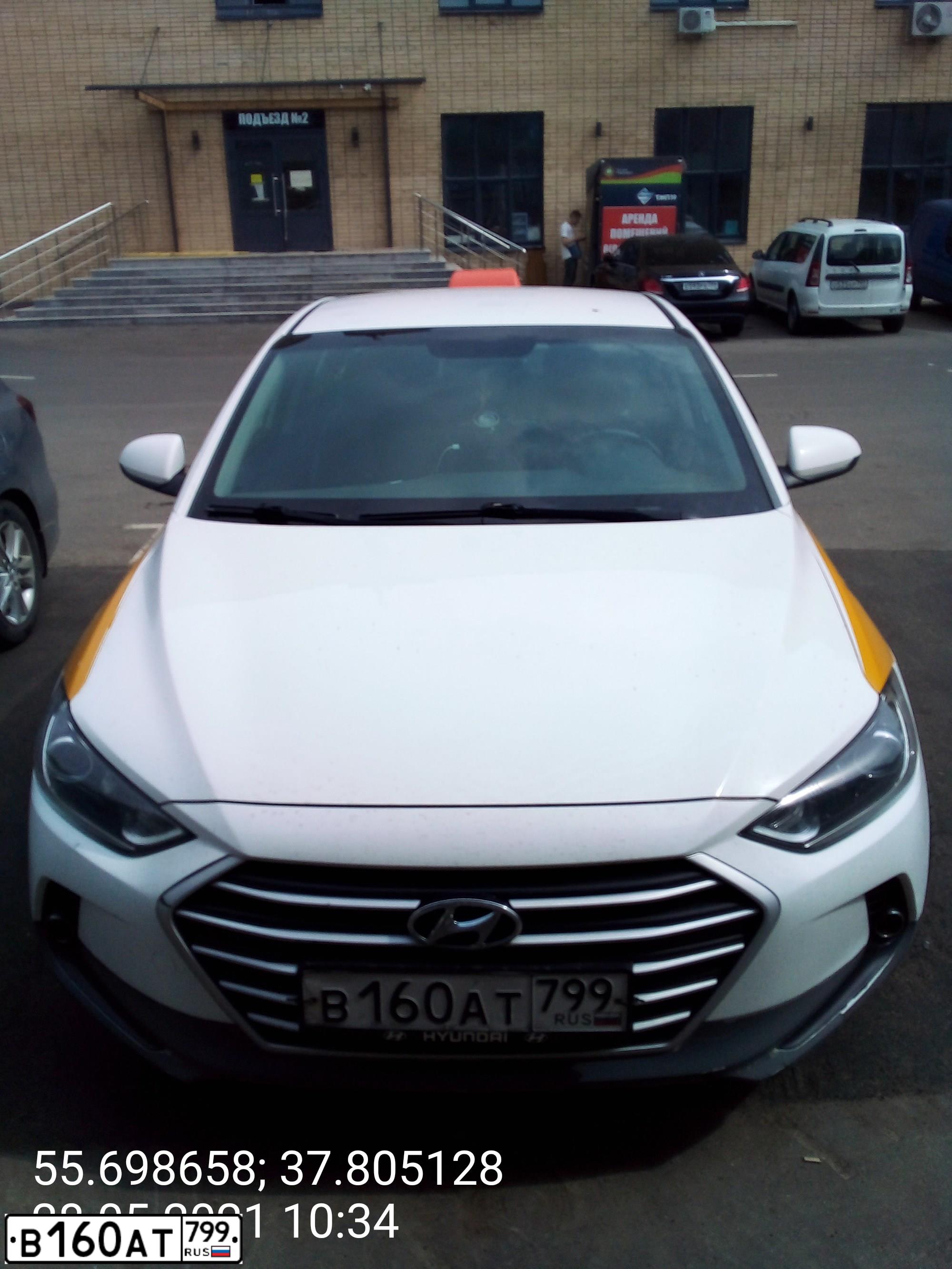 Фото автомобиля HYUNDAI ELANTRA, 2017 — госномер В160АТ799. Цвет: Белый