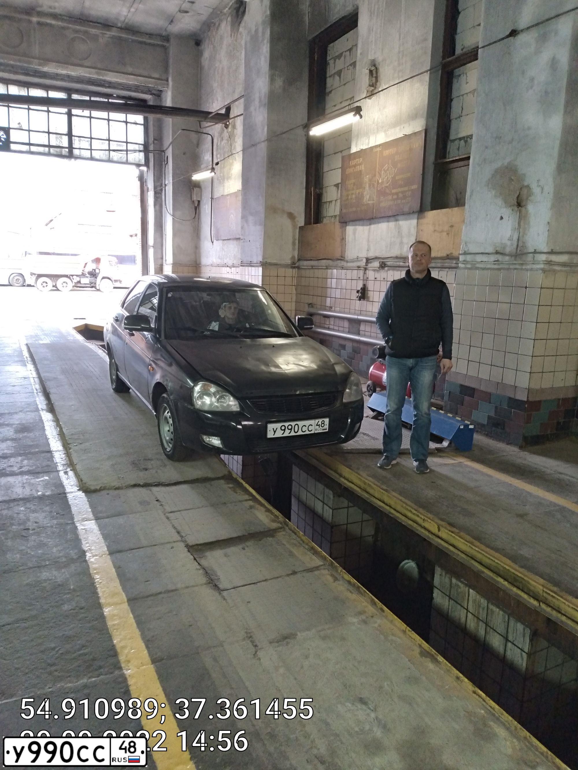 Фото автомобиля LADA 2170 PRIORA, 2008 — госномер Е115МУ18. Цвет: ГРАФИТОВЫЙ МЕТАЛЛИК
