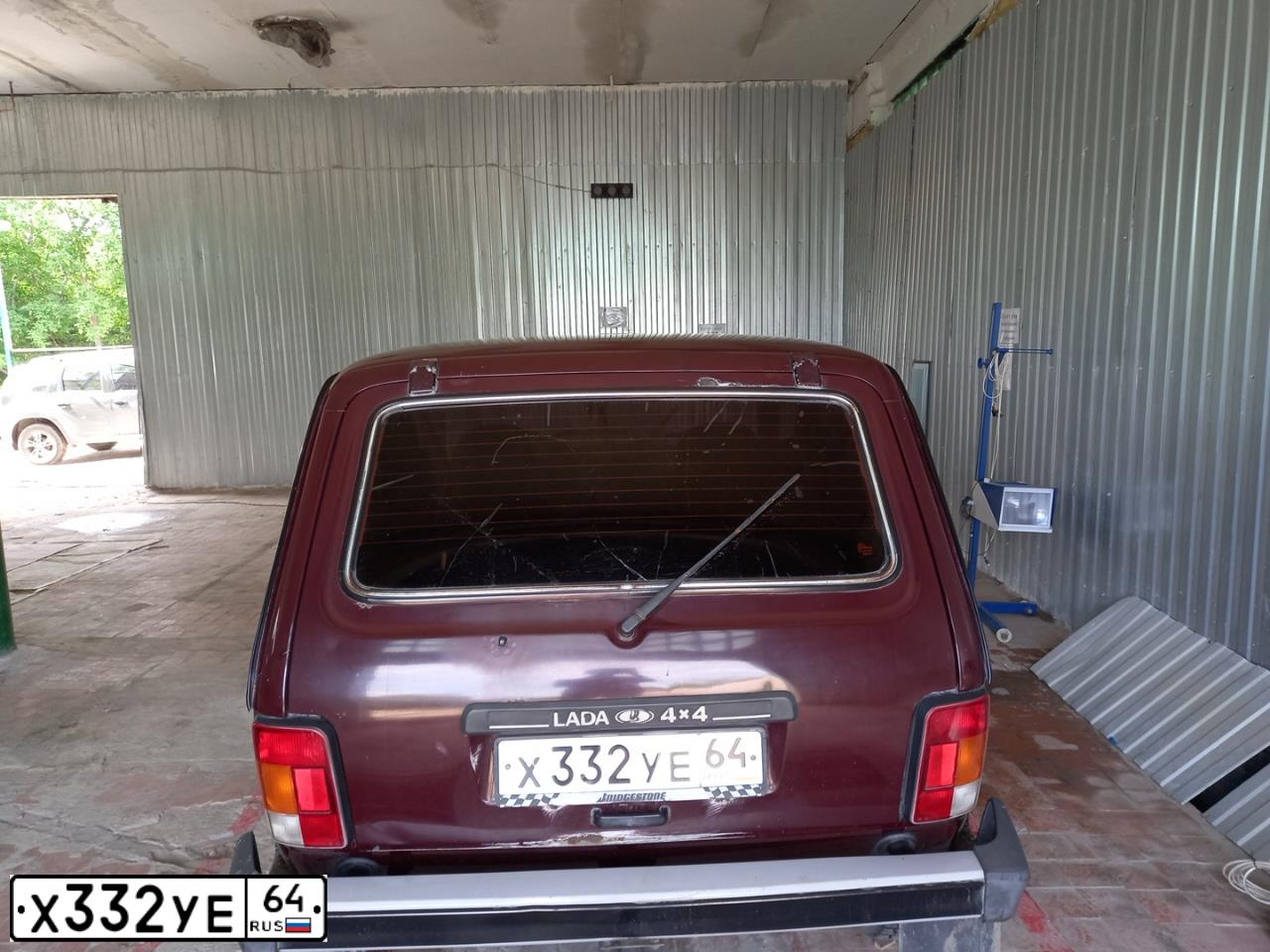 Фото автомобиля LADA NIVA, 2012 — госномер С313РМ58. Цвет: ТЕМНО ВИШНЕВЫЙ