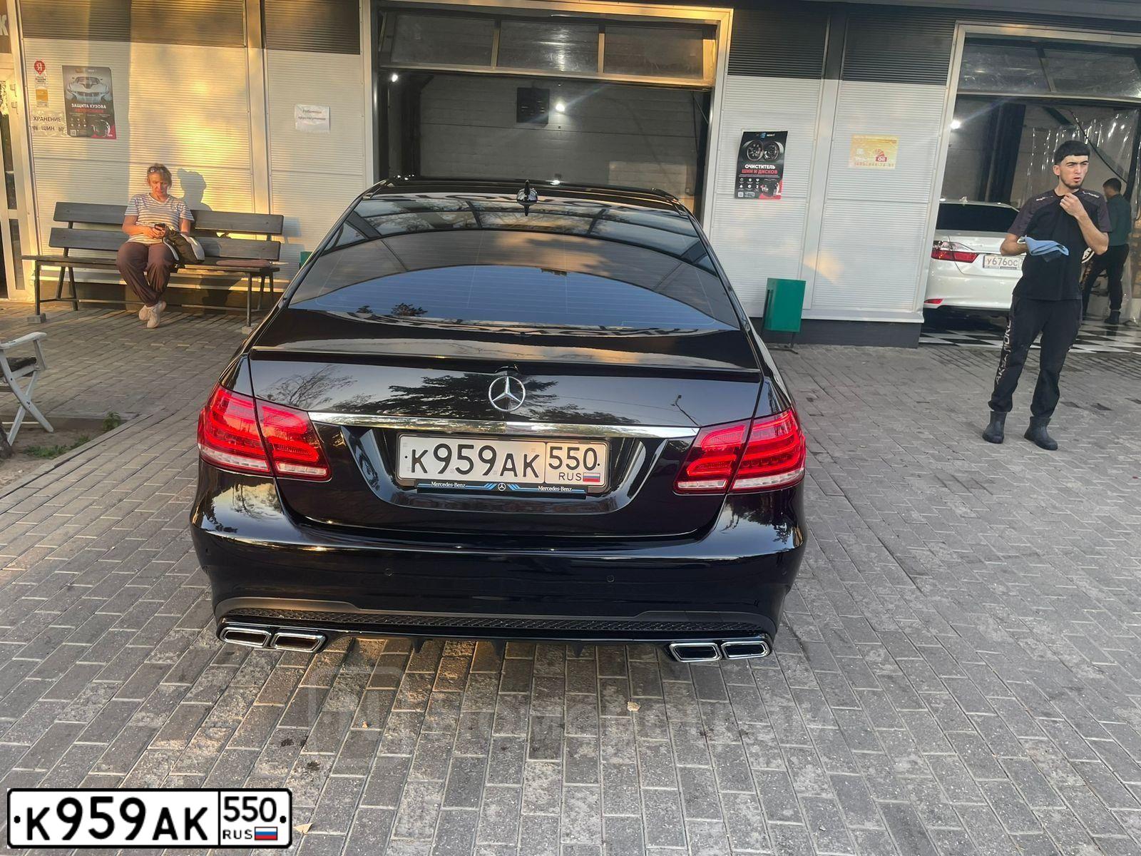 Фото автомобиля MERCEDES E-KLASSE, 2013 — госномер О660ВМ797. Цвет: ЧЕРНЫЙ
