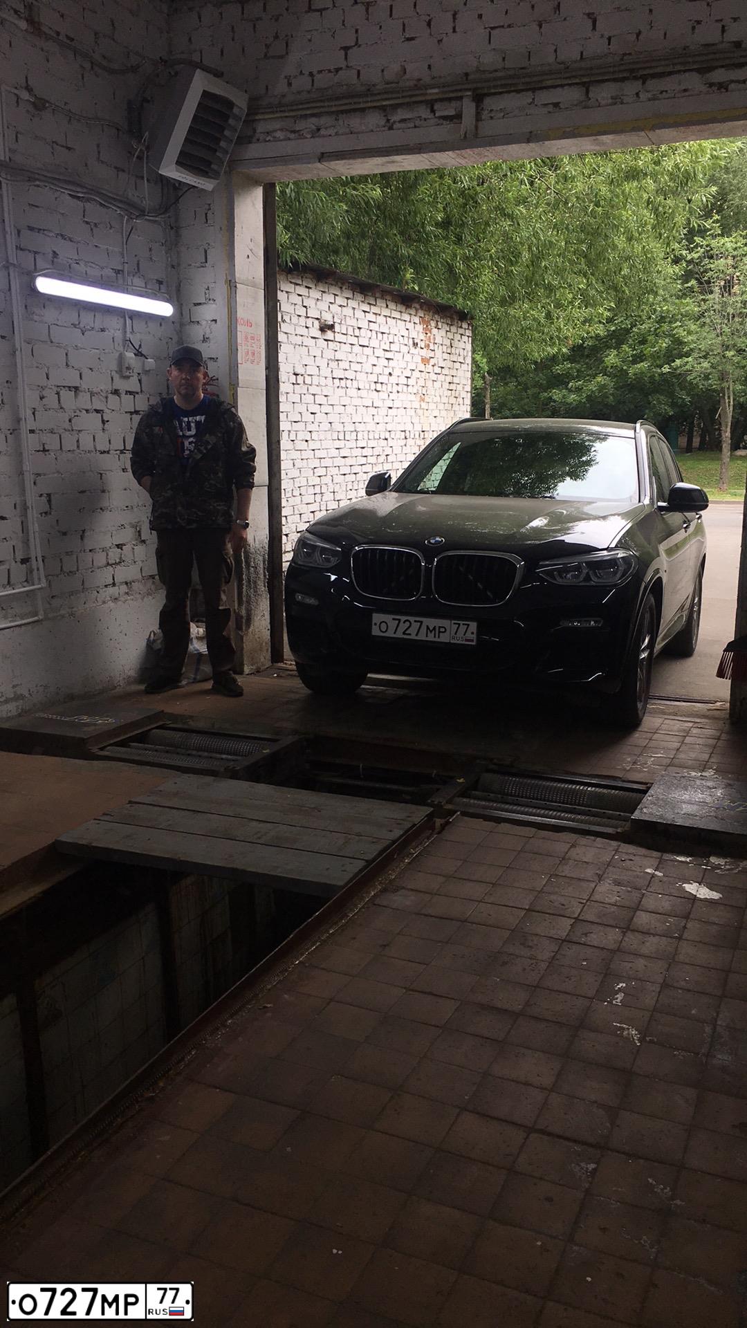 Фото автомобиля BMW X3, 2019 — госномер Т687АВ977. Цвет: ЧЕРНЫЙ