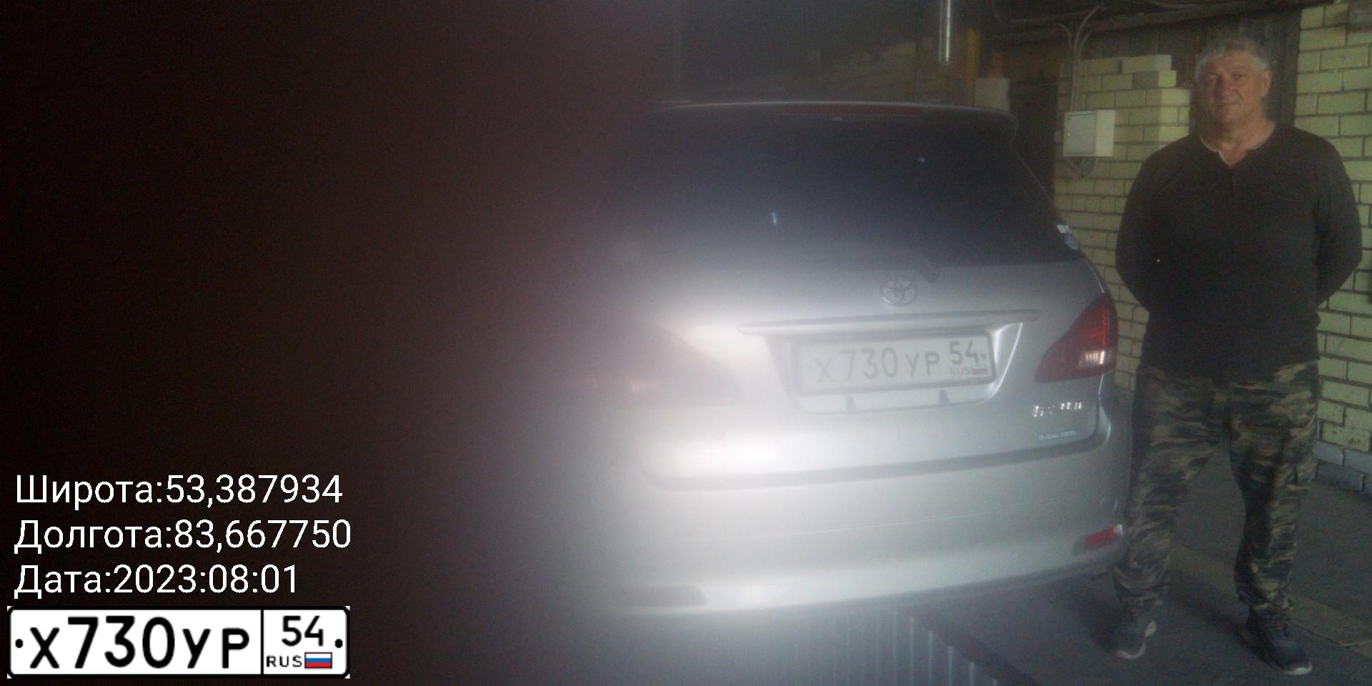 Фото автомобиля TOYOTA IPSUM, 2001 — госномер К376ЕК122