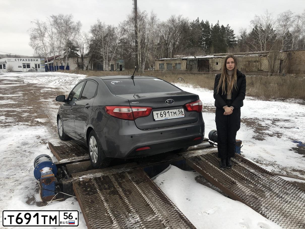 Фото автомобиля KIA RIO, 2013 — госномер Т691ТМ56