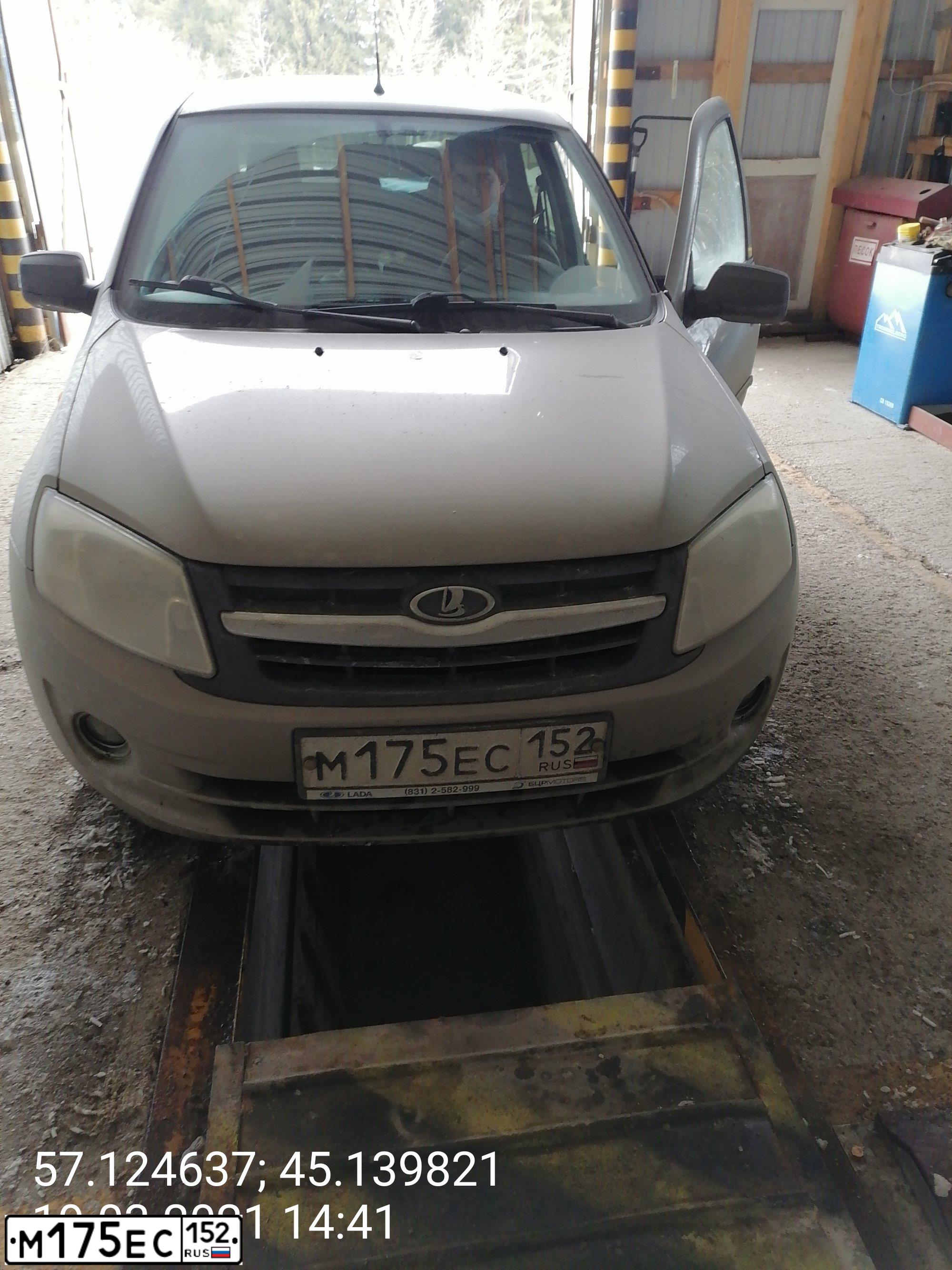 Фото автомобиля LADA 2190 GRANTA, 2013 — госномер М175ЕС152. Цвет: СЕРО-БЕЖЕВЫЙ
