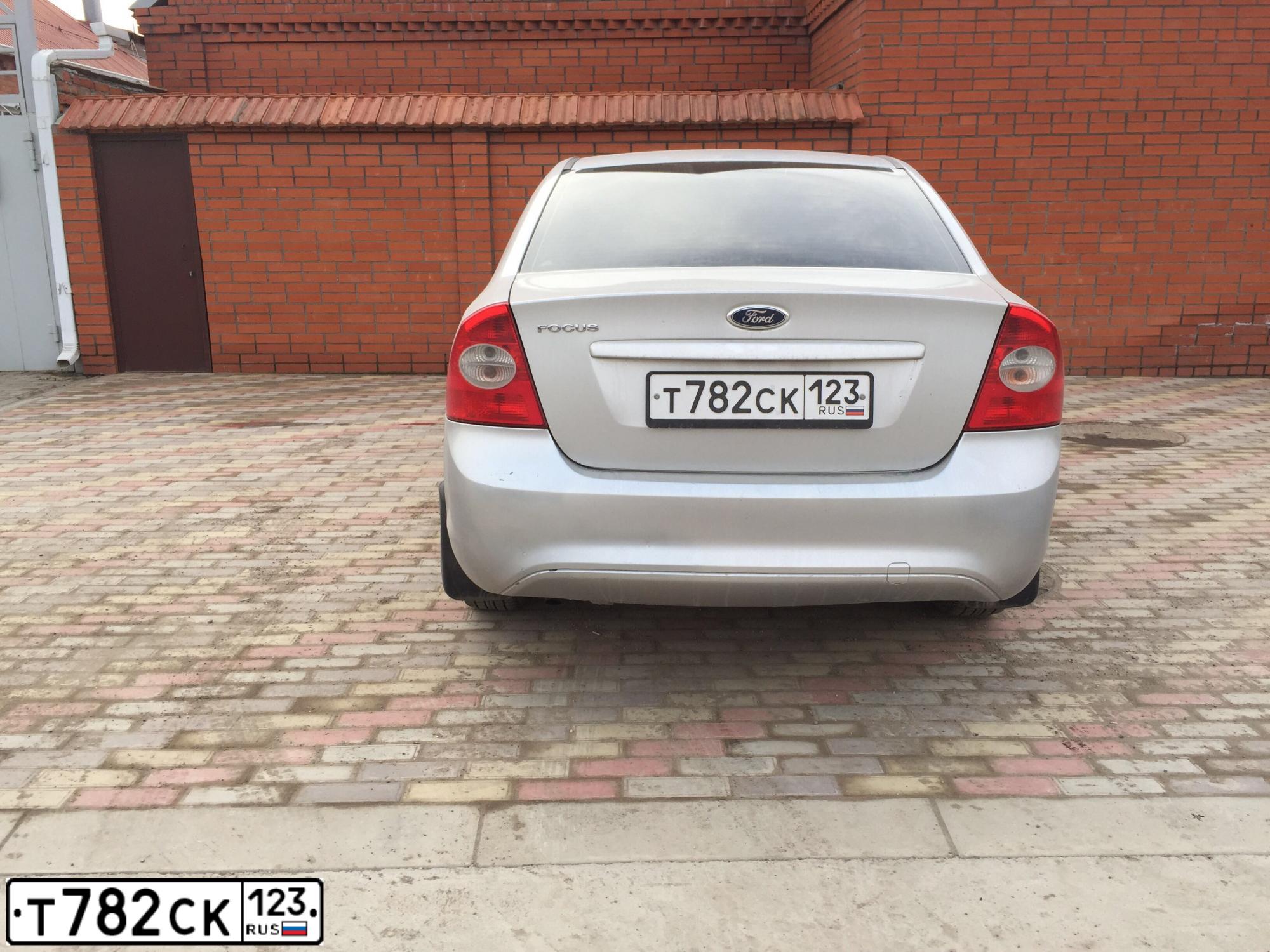 Фото автомобиля FORD FOCUS, 2010 — госномер В474ЕВ323. Цвет: СЕРЫЙ