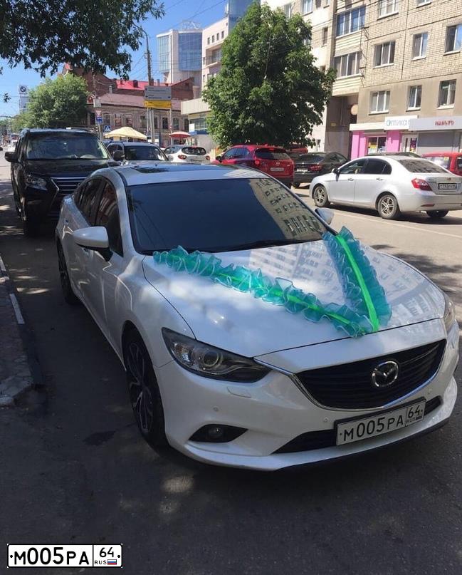 Фото автомобиля MERCEDES E-KLASSE, 2016 — госномер М005РА64. Цвет: ЧЕРНЫЙ
