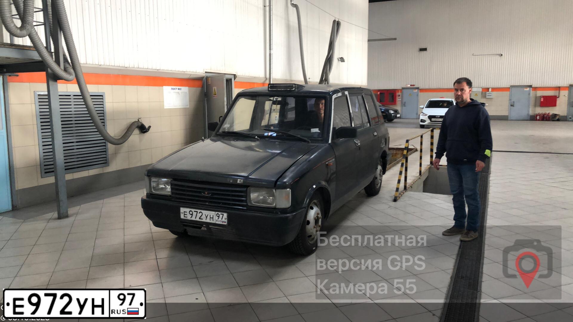 Фото автомобиля L.T.I. TAXI, 2000 — госномер Е972УН97. Цвет: ЧЕРНЫЙ