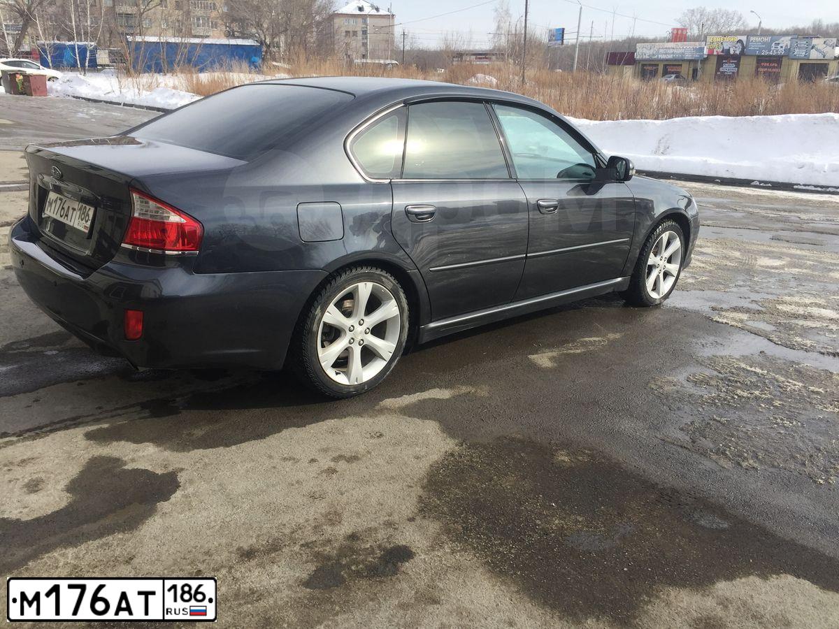Фото автомобиля SUBARU LEGACY, 2008 — госномер Х477НТ124. Цвет: Серый