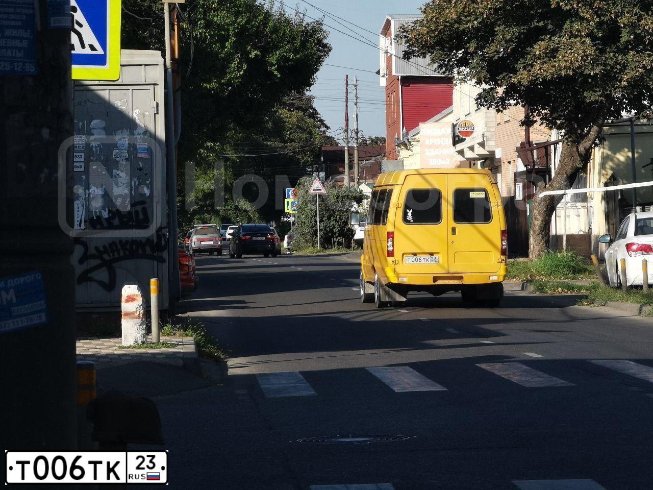 Фото автомобиля CHEVROLET T NIVA, 2009 — госномер Т006ТК23. Цвет: Темно-серый металлик