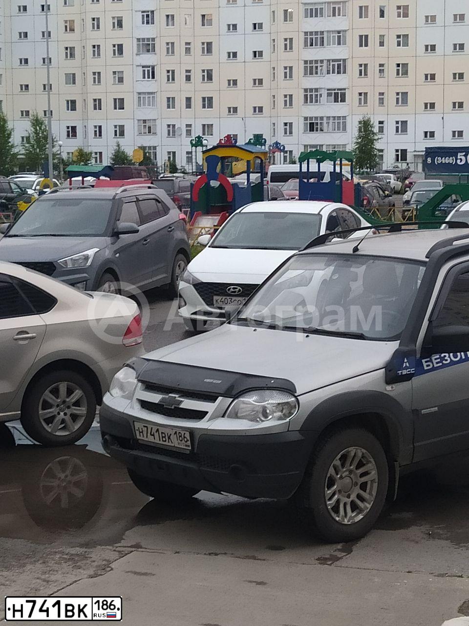 Фото автомобиля CHEVROLET NIVA, 2014 — госномер Р478РВ186