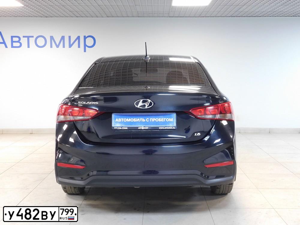 Фото автомобиля HYUNDAI SOLARIS, 2018 — госномер У482ВУ799. Цвет: ЧЕРНЫЙ
