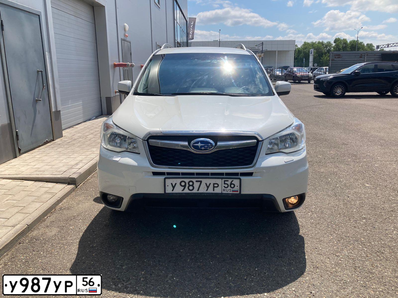 Фото автомобиля SUBARU FORESTER, 2015 — госномер Е826СВ156. Цвет: БЕЛЫЙ