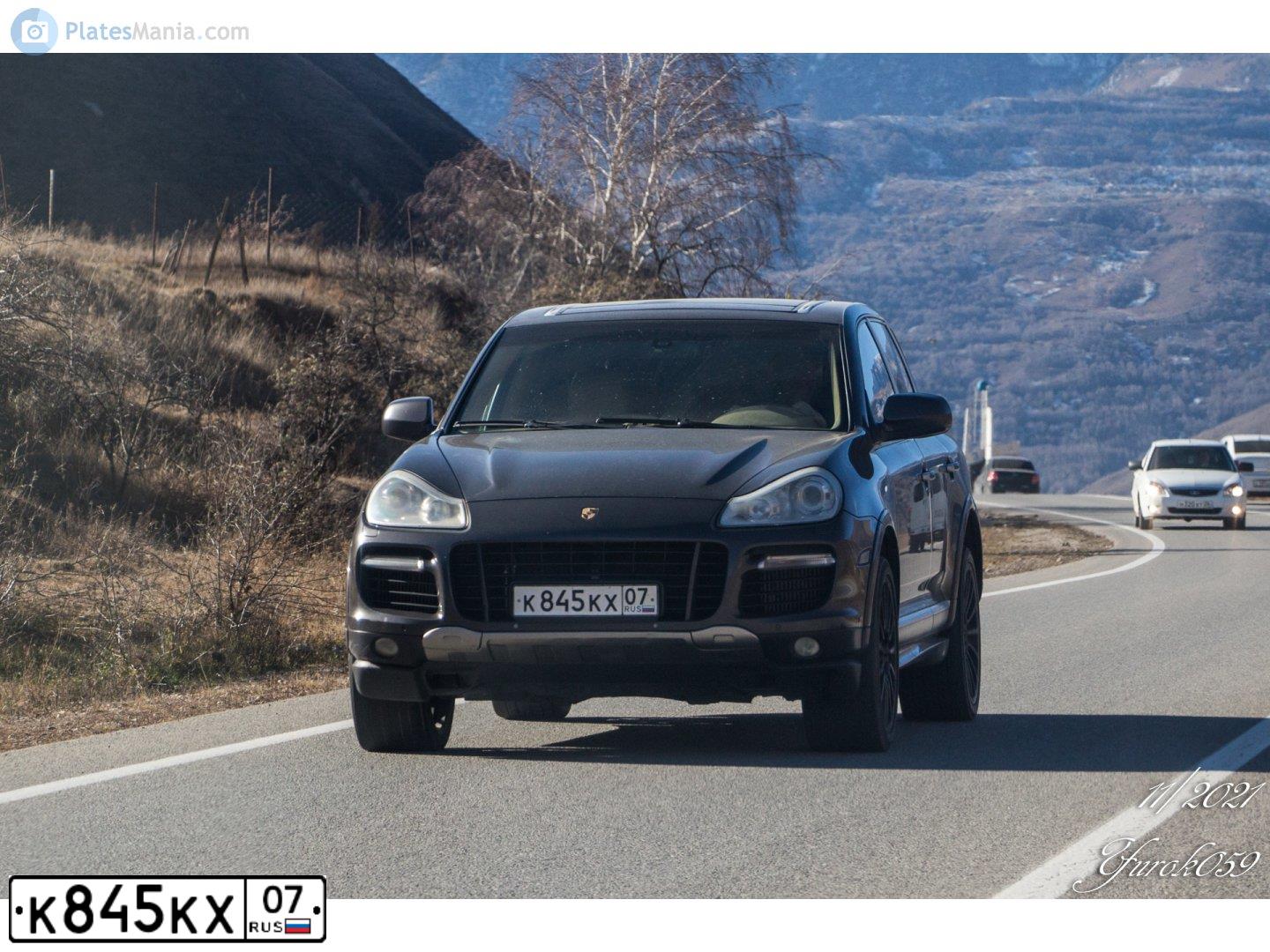 Фото автомобиля PORSCHE CAYENNE, 2008 — госномер К845КХ07. Цвет: Серый