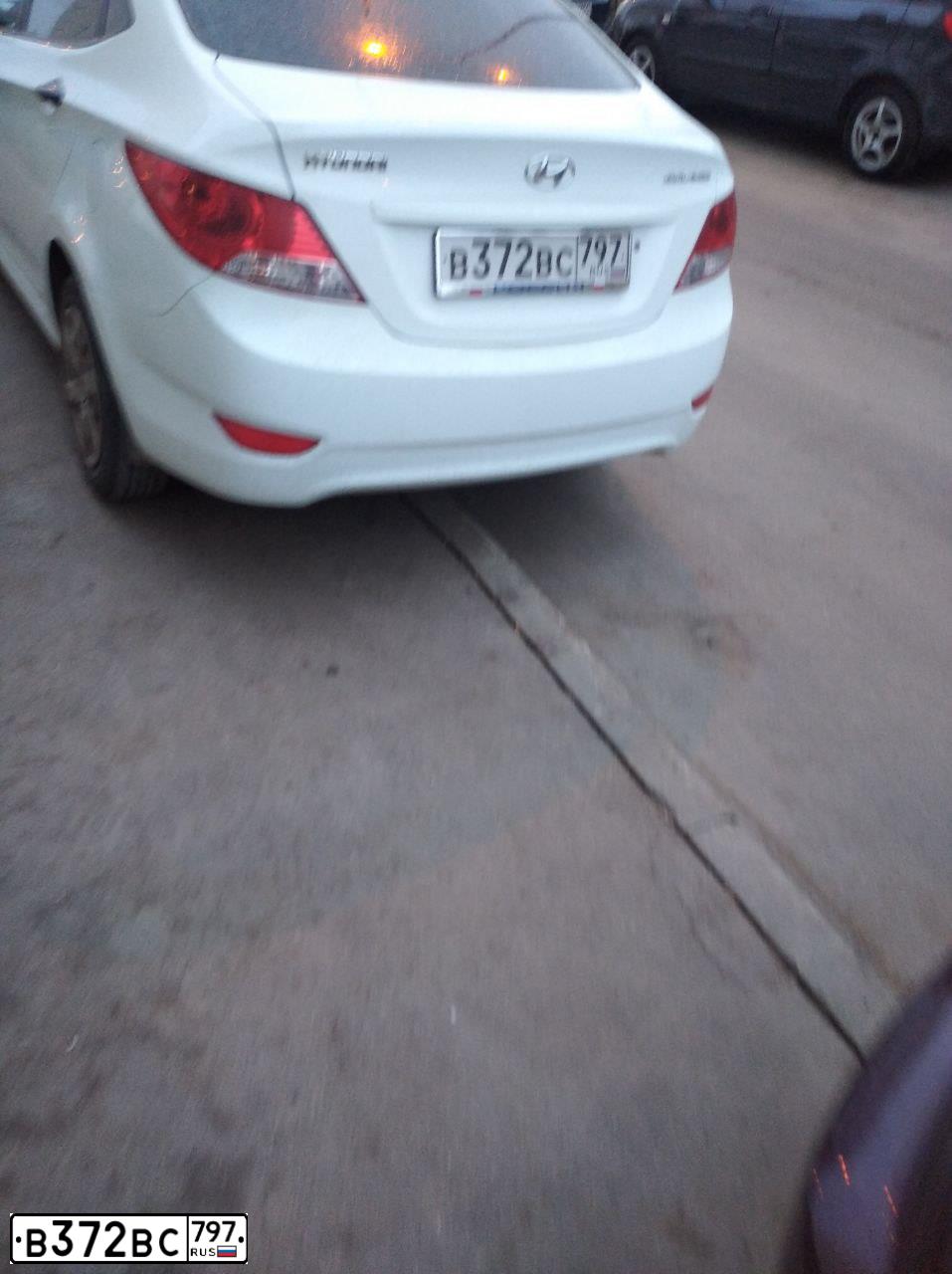 Фото автомобиля HYUNDAI SOLARIS, 2013 — госномер В372ВС797. Цвет: Белый