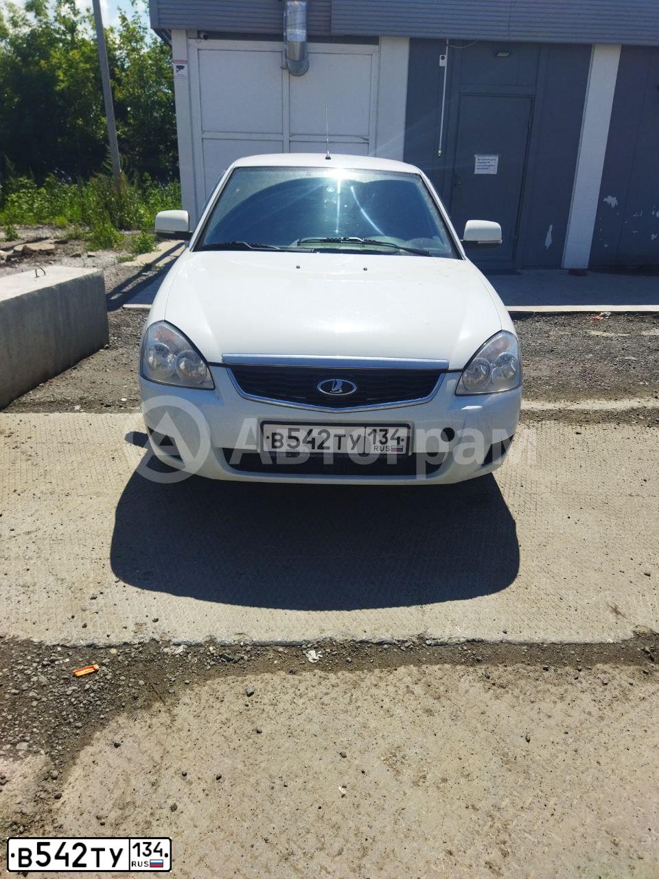 Фото автомобиля LADA 2170 PRIORA, 2016 — госномер В464ВС156. Цвет: Белый