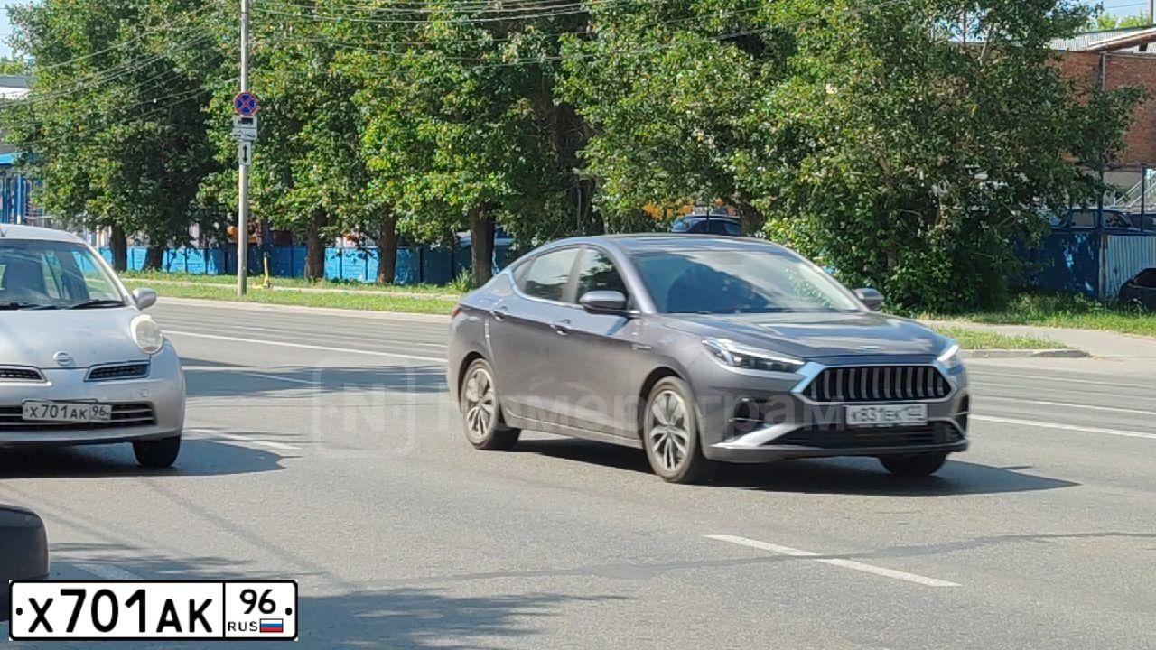 Фото автомобиля NISSAN MARCH NISSAN MARCH, 2004 — госномер Х204АА154. Цвет: Серый