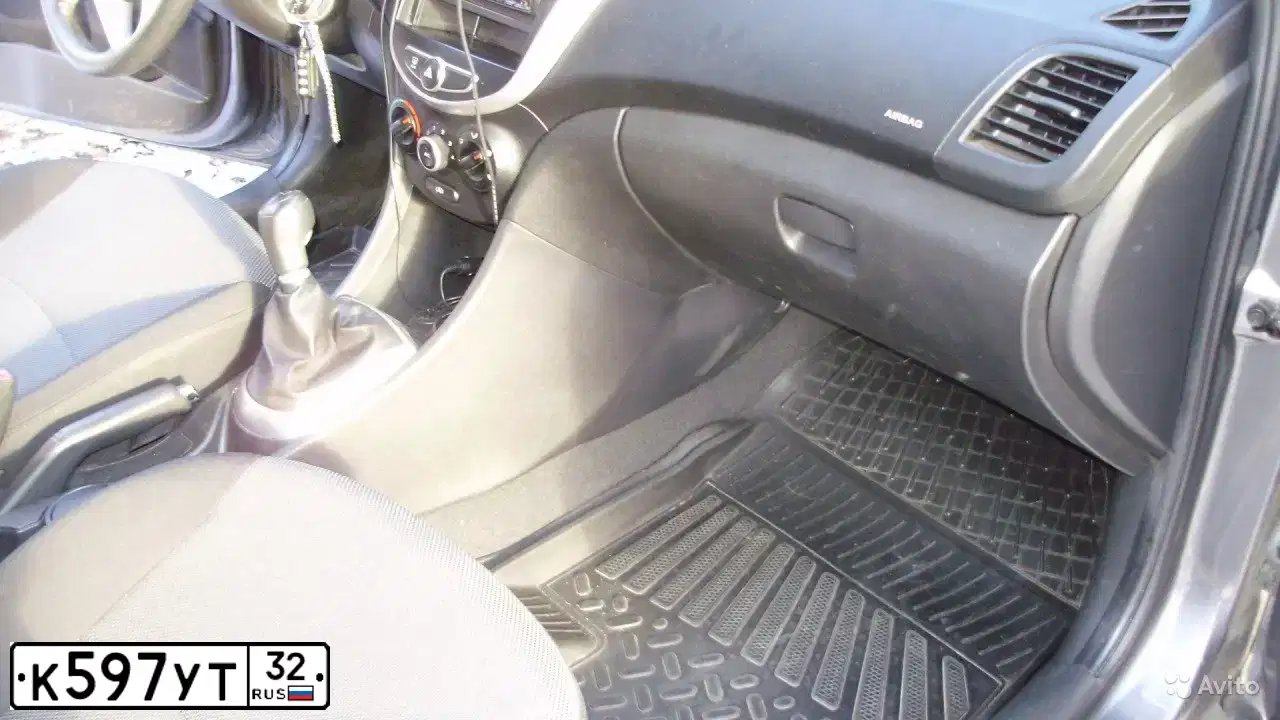 Фото автомобиля HYUNDAI SOLARIS, 2011 — госномер К597УТ32. Цвет: ЧЕРНО-СЕРЫЙ