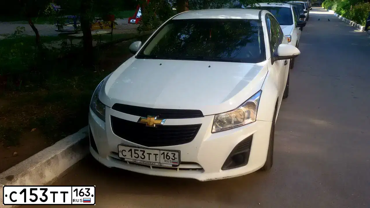 Фото автомобиля CHEVROLET CRUZE, 2014 — госномер С153ТТ163. Цвет: БЕЛЫЙ