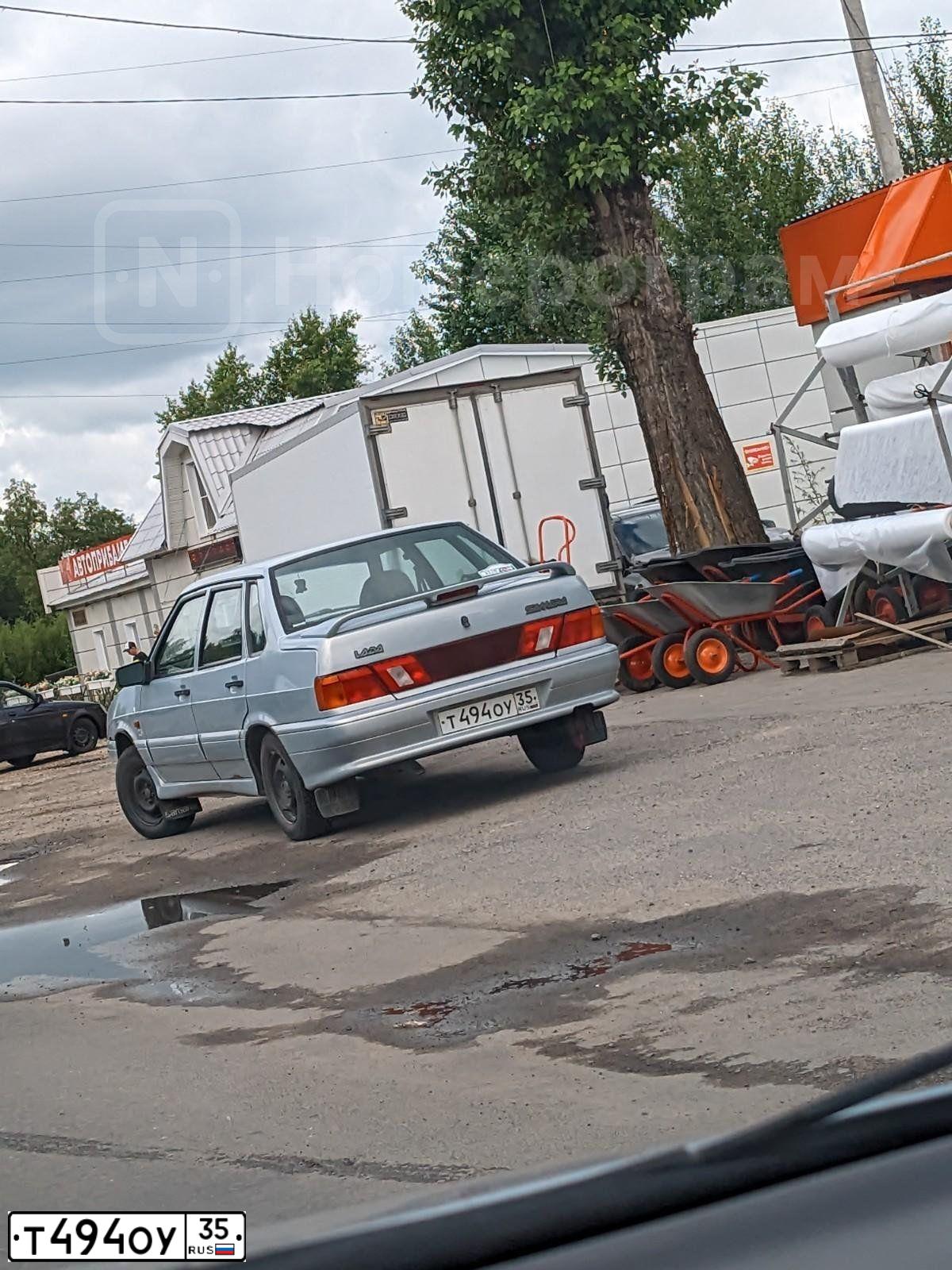 Фото автомобиля LADA 2115 SAMARA, 2008 — госномер Т494ОУ35. Цвет: СЕРЕБРИСТЫЙ