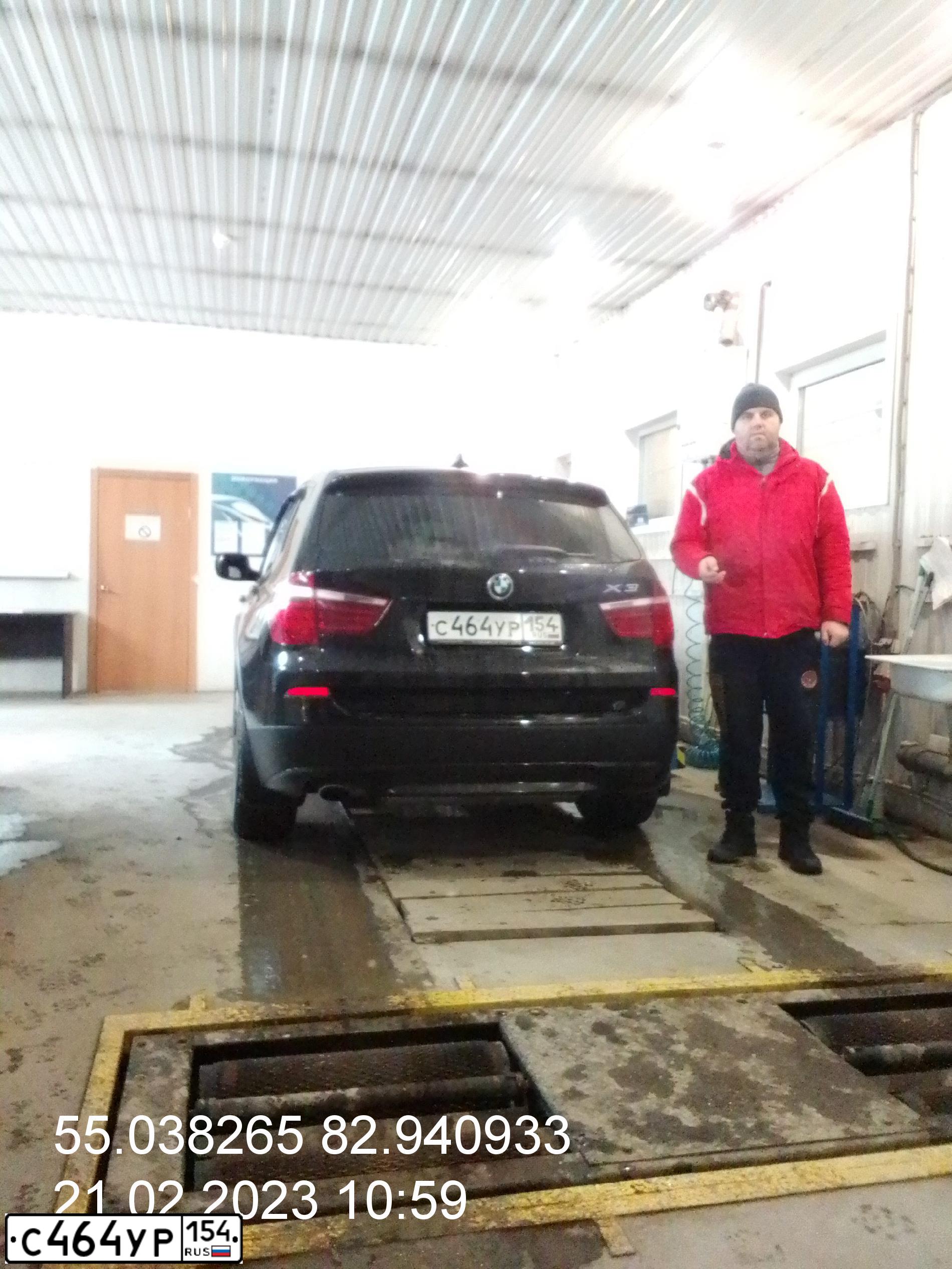 Фото автомобиля BMW X3, 2013 — госномер О303ТХ54. Цвет: ЧЕРНЫЙ