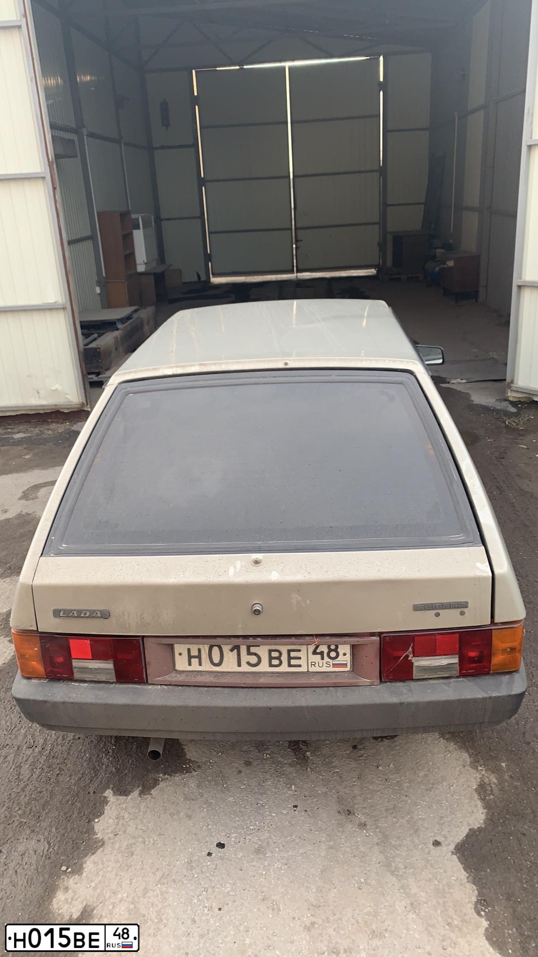 Фото автомобиля LADA 2109 SAMARA, 1999 — госномер У764АС48. Цвет: СЕРЕБРИСТО-ЗОЛОТОЙ