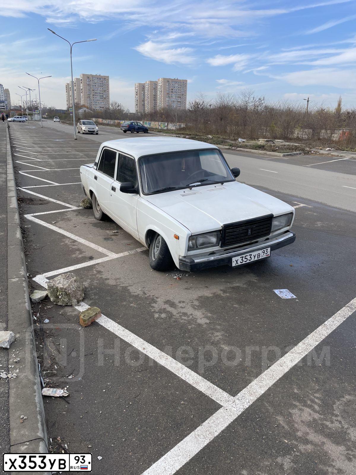 Фото автомобиля LADA 2107 LADA, 2010 — госномер Х353УВ93. Цвет: Белый