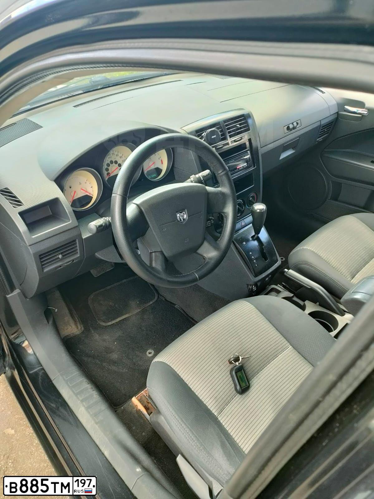 Фото автомобиля DODGE CALIBER, 2009 — госномер В885ТМ197. Цвет: ЧЕРНЫЙ