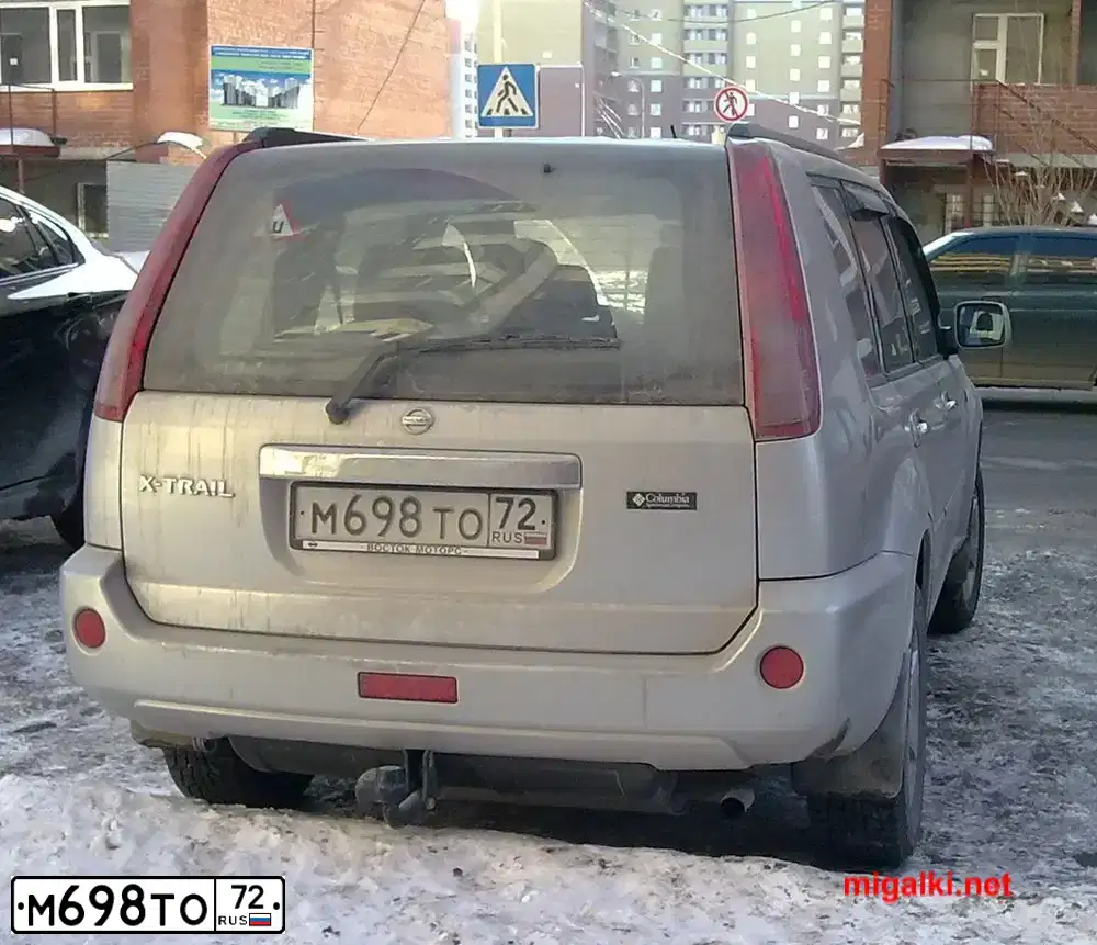 Фото автомобиля VOLKSWAGEN AMAROK, 2011 — госномер М698ТО72. Цвет: Серый