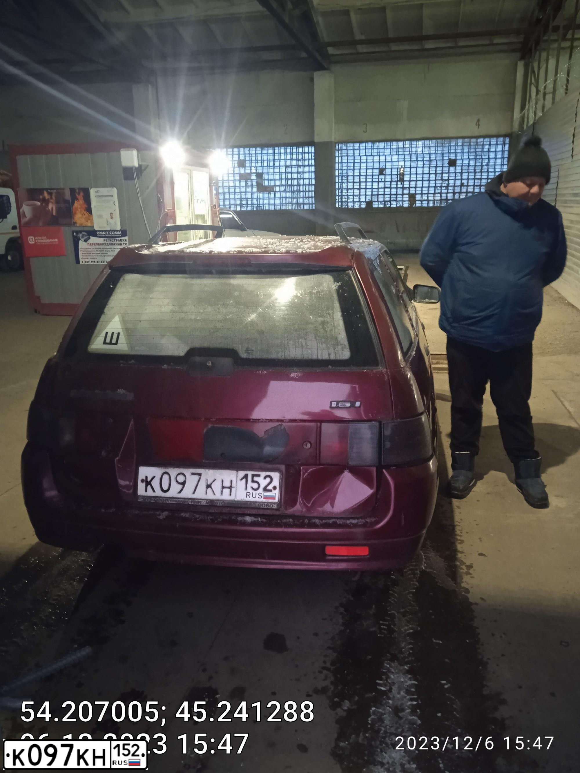 Фото автомобиля LADA 2111 LADA, 2005 — госномер К097КН152. Цвет: ТЕМНО-МАЛИНОВЫЙ