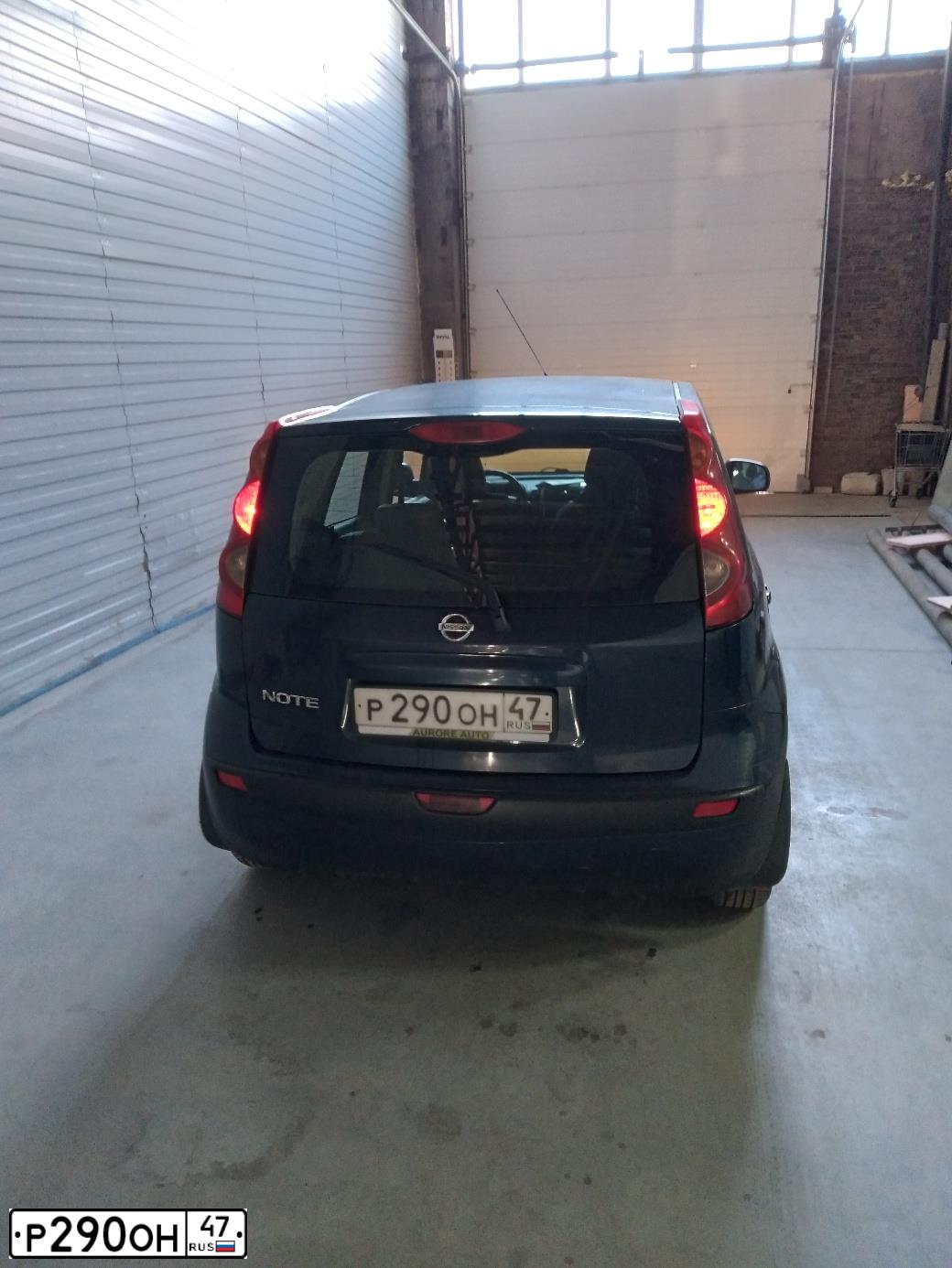 Фото автомобиля NISSAN NOTE, 2006 — госномер Х368МВ37. Цвет: Темно-синий