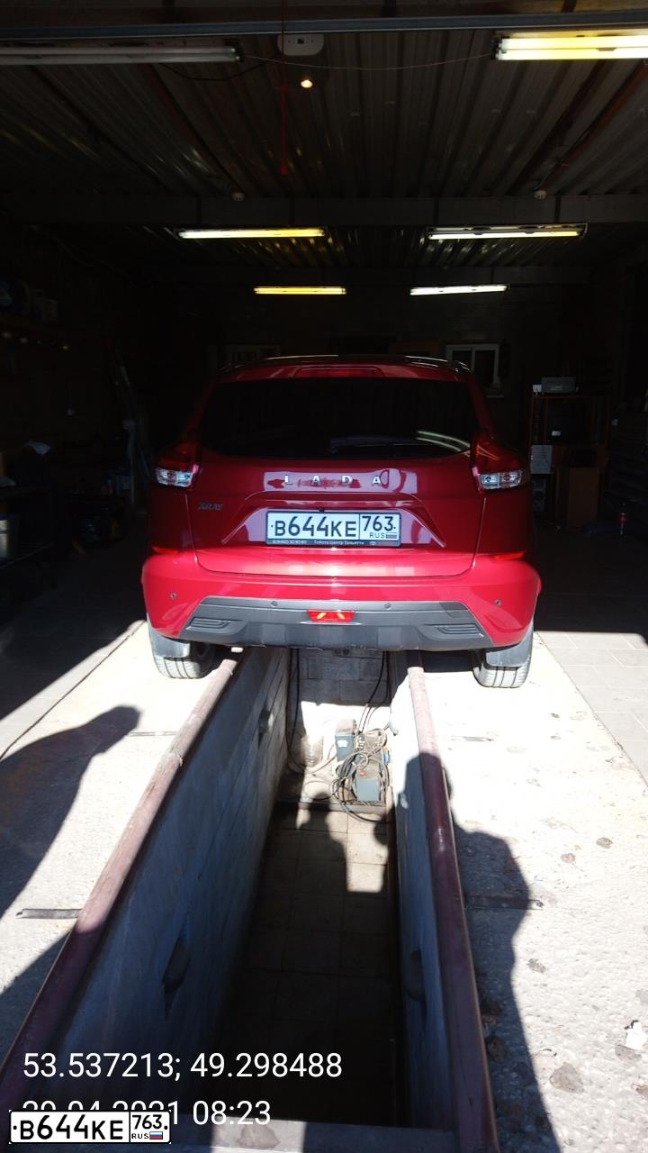 Фото автомобиля LADA XRAY, 2016 — госномер В644КЕ763. Цвет: КРАСНЫЙ