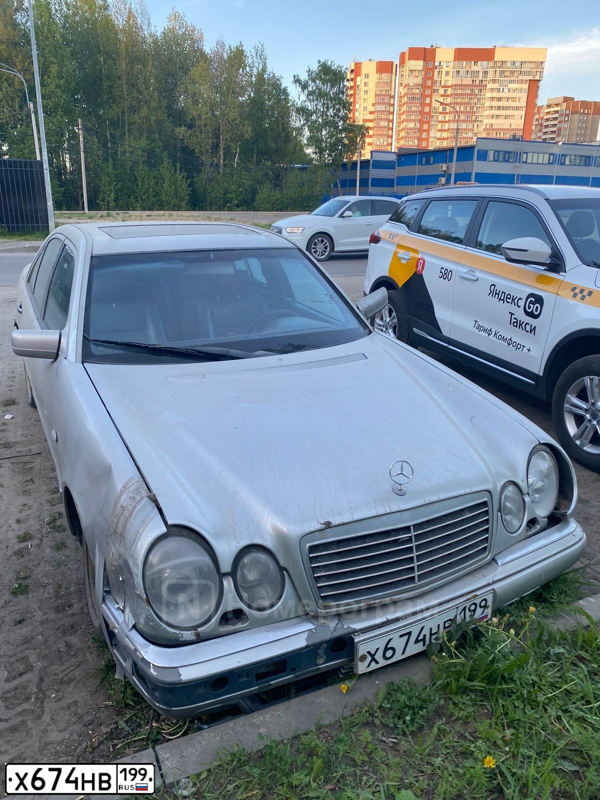 Фото автомобиля HYUNDAI TUCSON, 2006 — госномер О629КР797. Цвет: Темно-зеленый